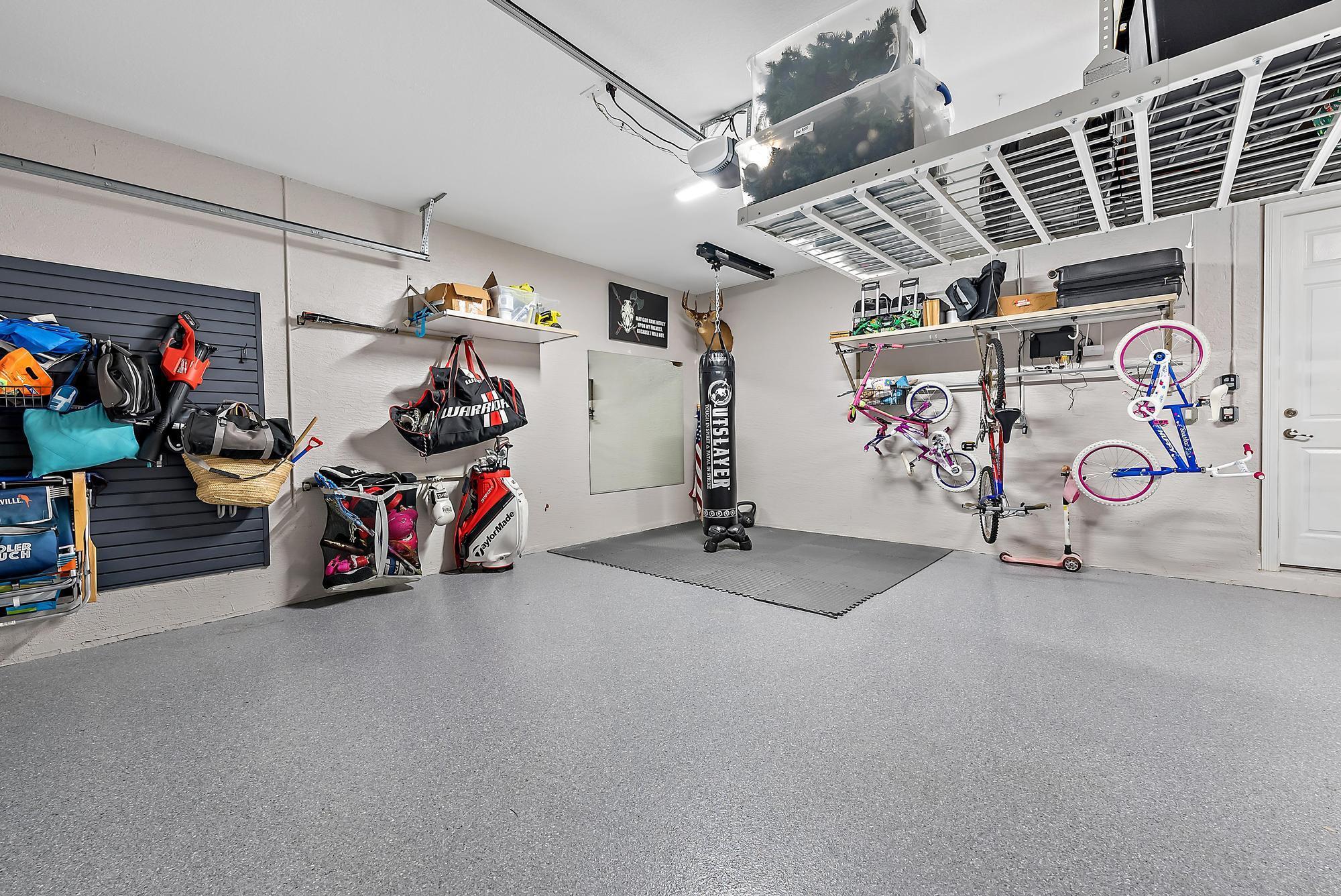 111 Manor Cir Jupiter, FL 33458