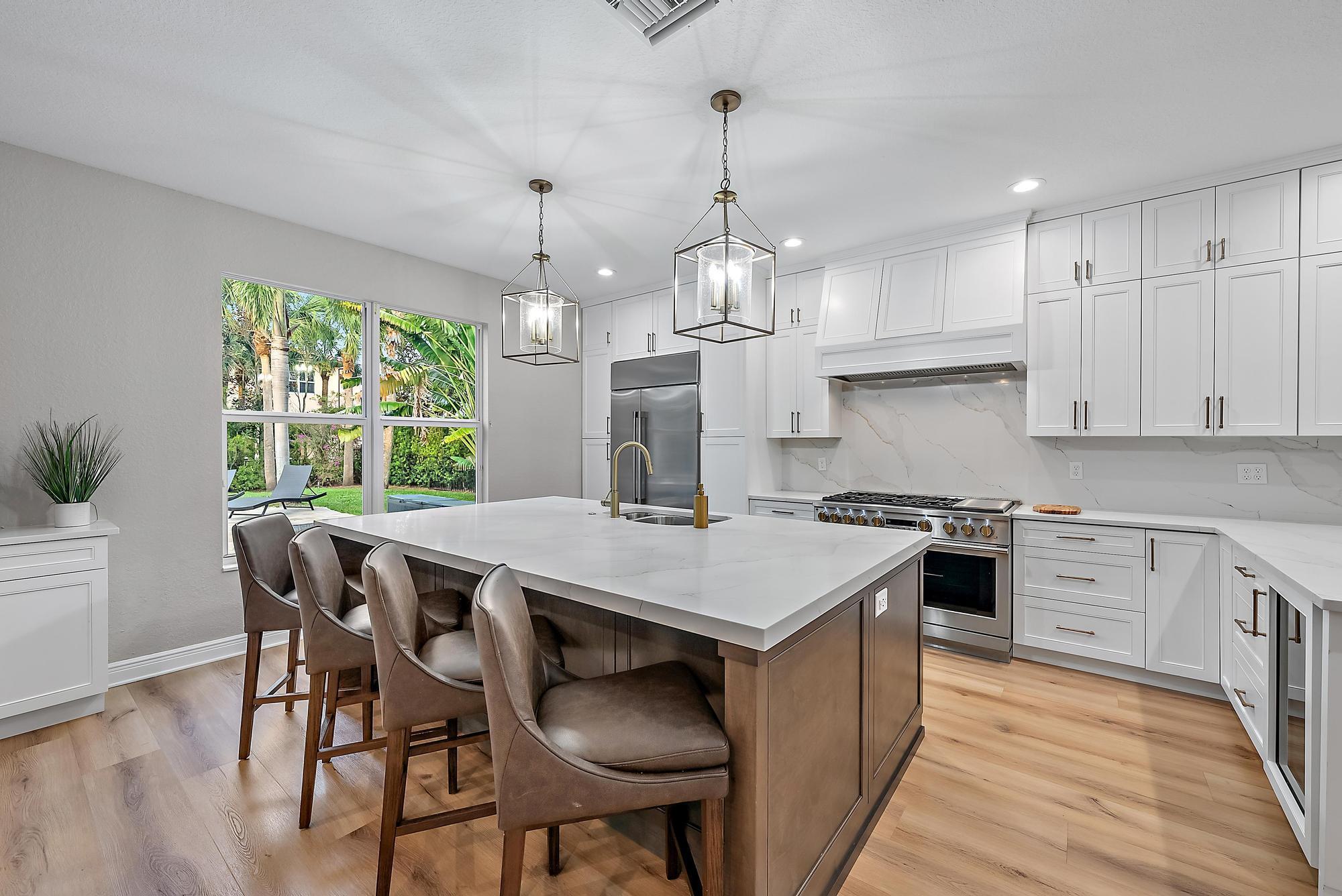 111 Manor Cir Jupiter, FL 33458