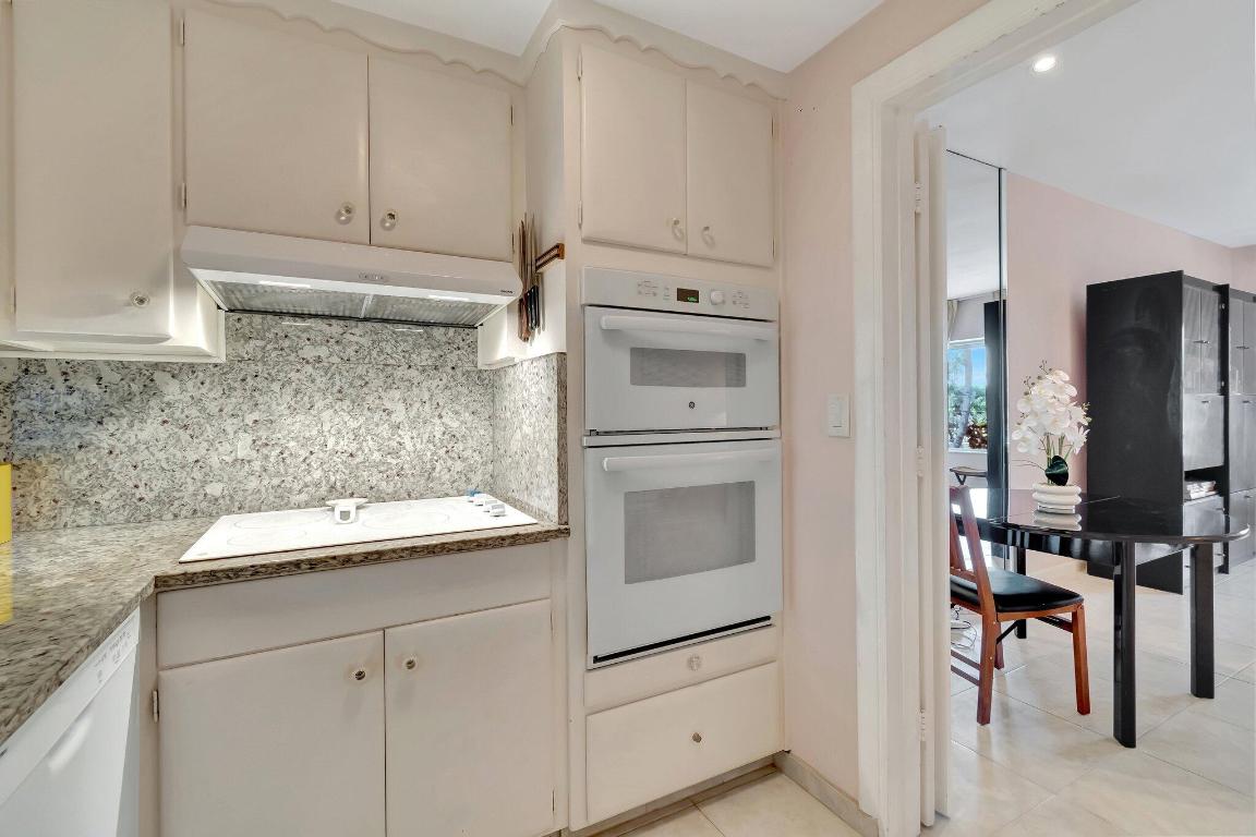 2711 S Ocean 0020th #2 Highland Beach, FL 33487