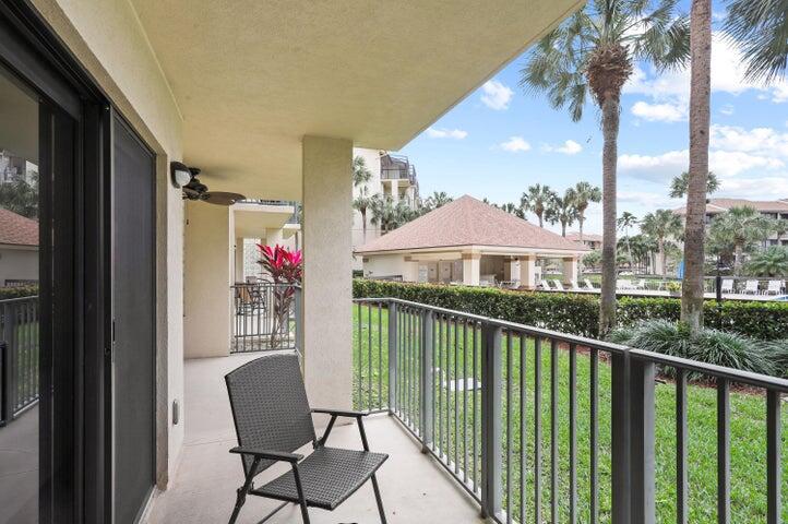1201 Seafarer Cir #103 Jupiter, FL 33477