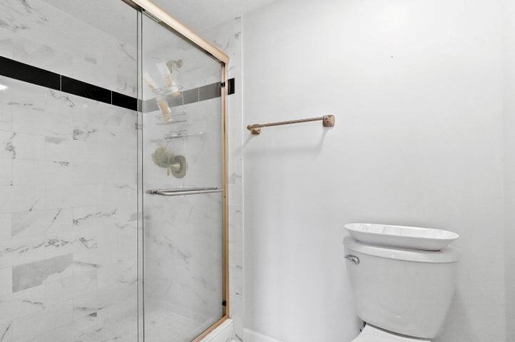 1201 Seafarer Cir #103 Jupiter, FL 33477