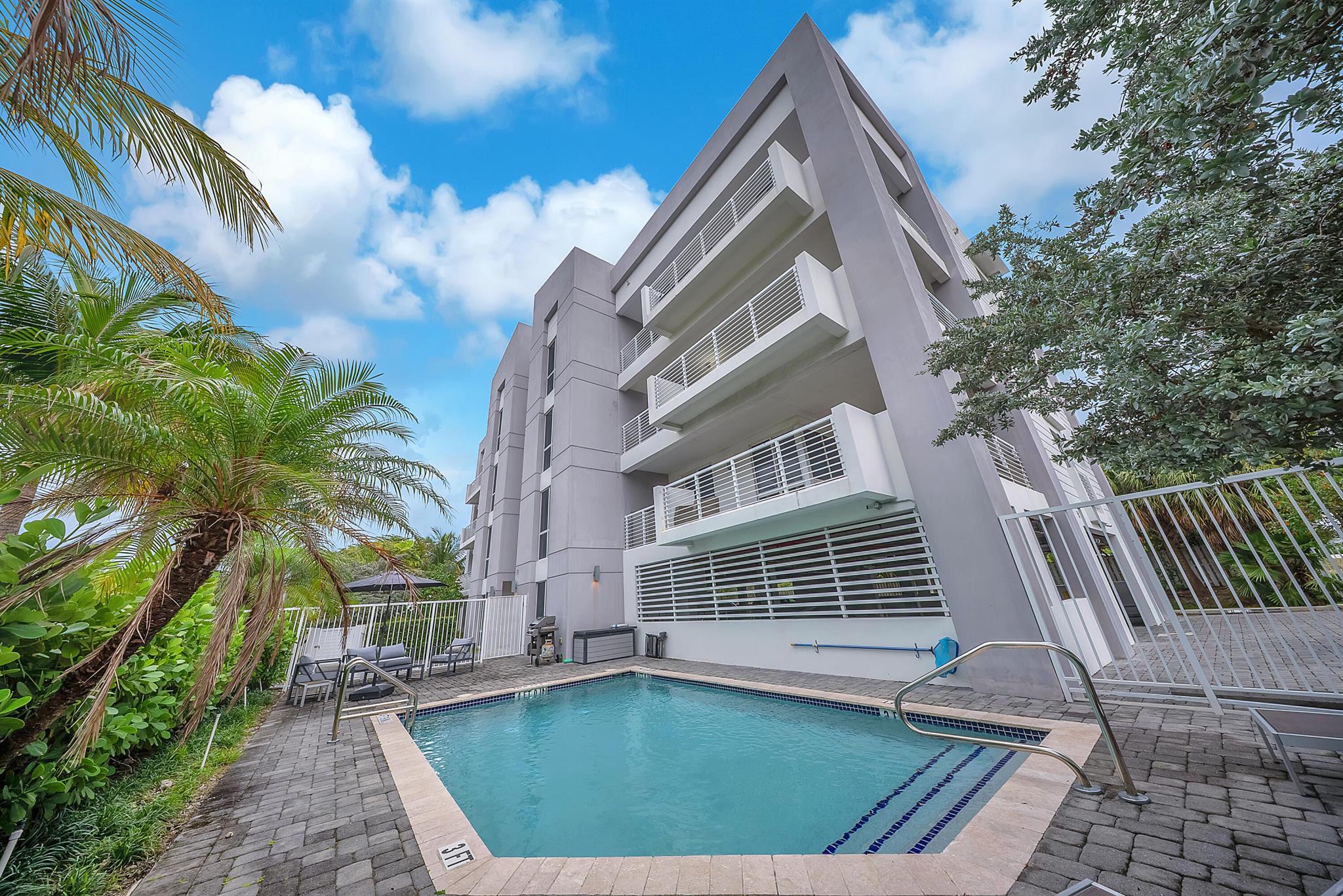 51 Se 19th Ave #303 Deerfield Beach, FL 33441