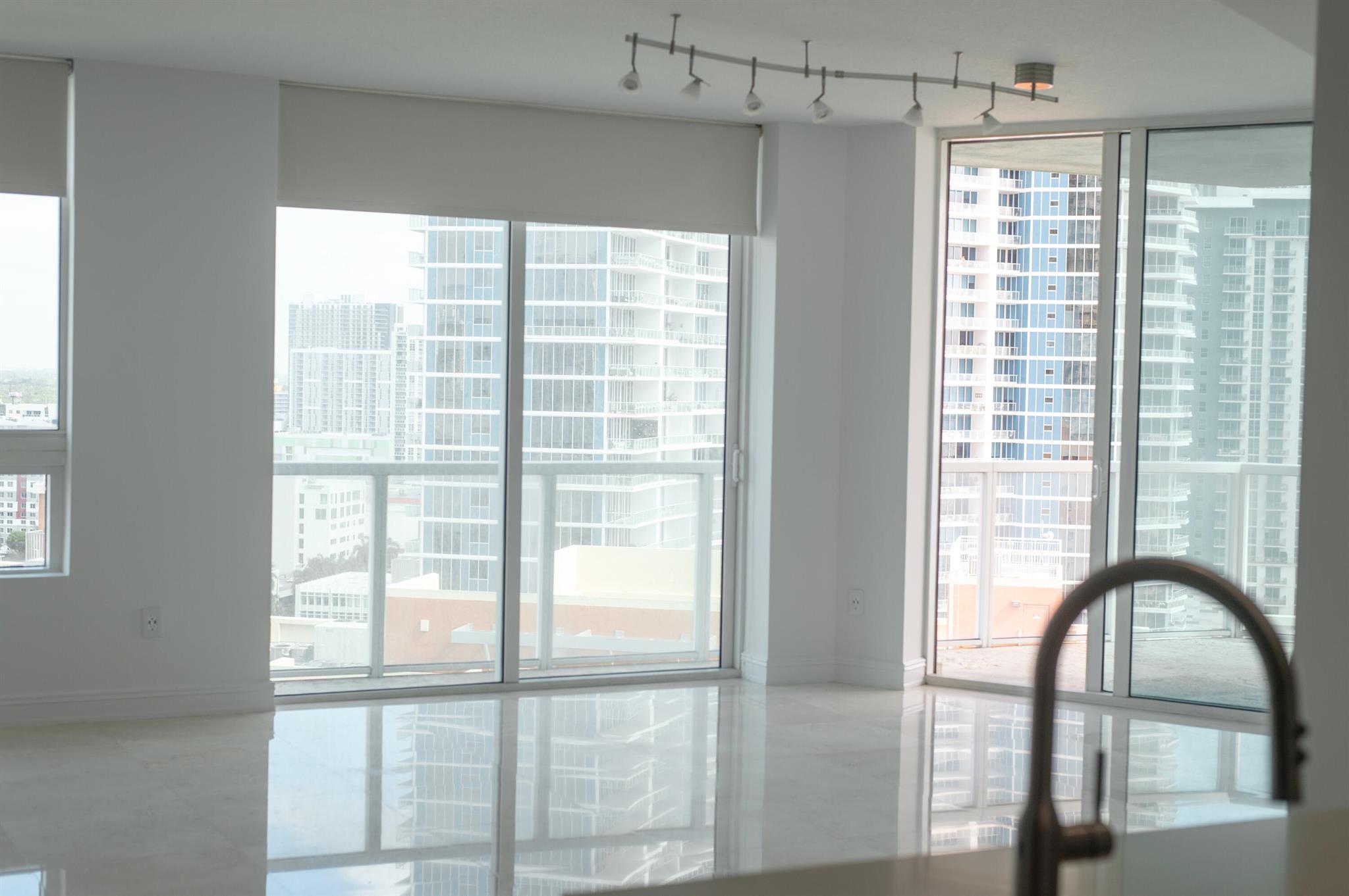 image Quantum On The Bay Condo11