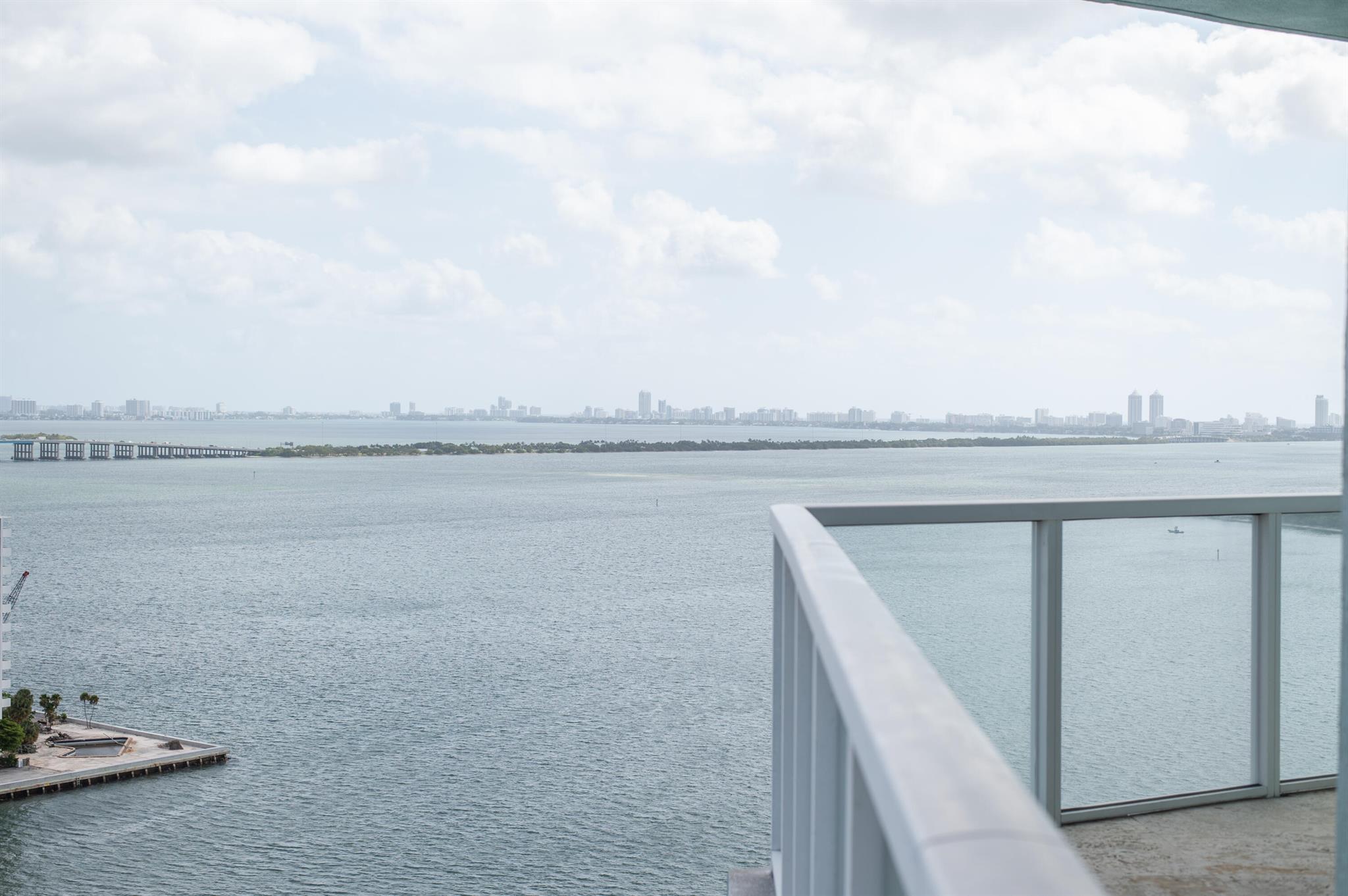 image Quantum On The Bay Condo33