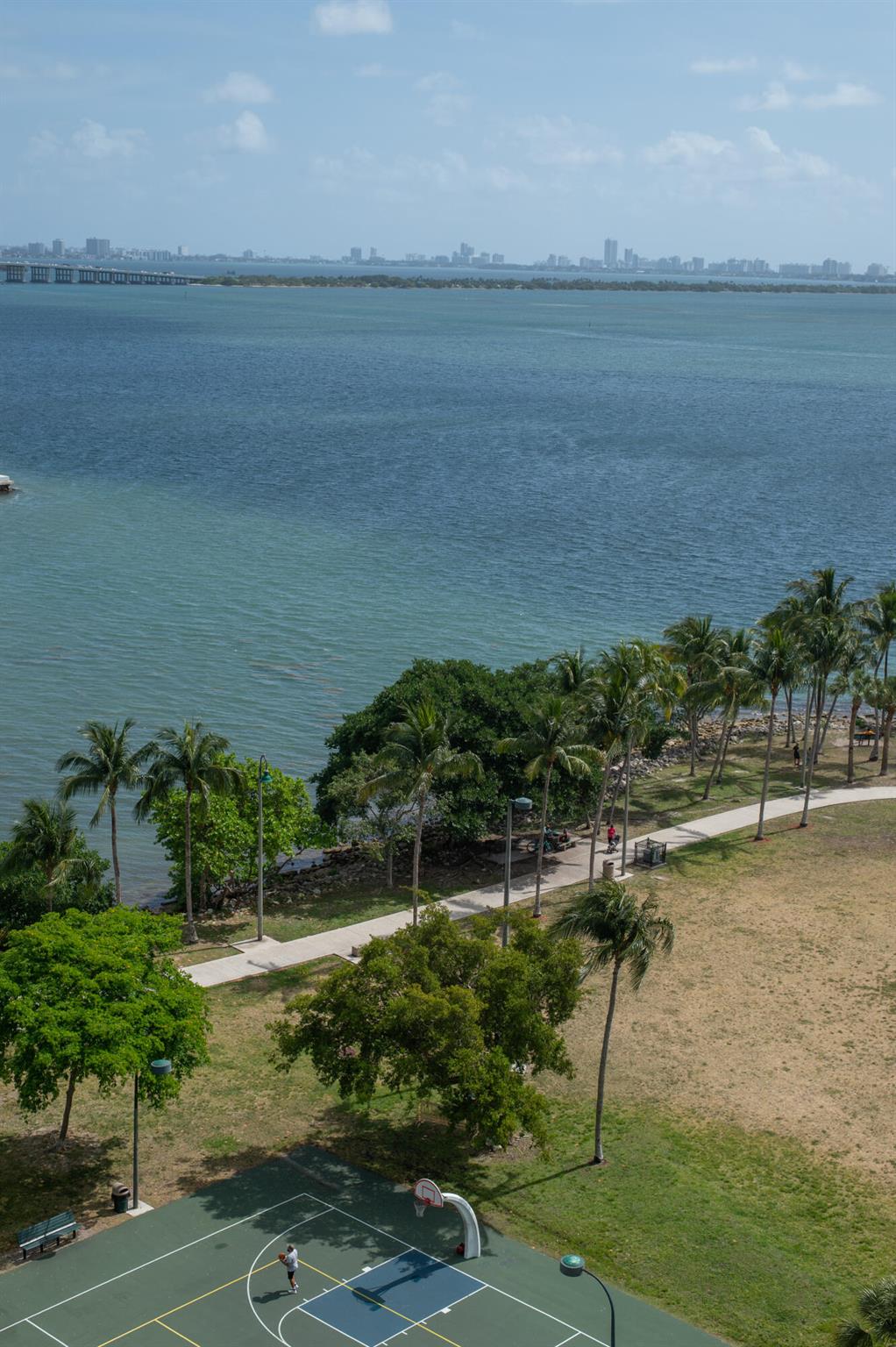 image Quantum On The Bay Condo45