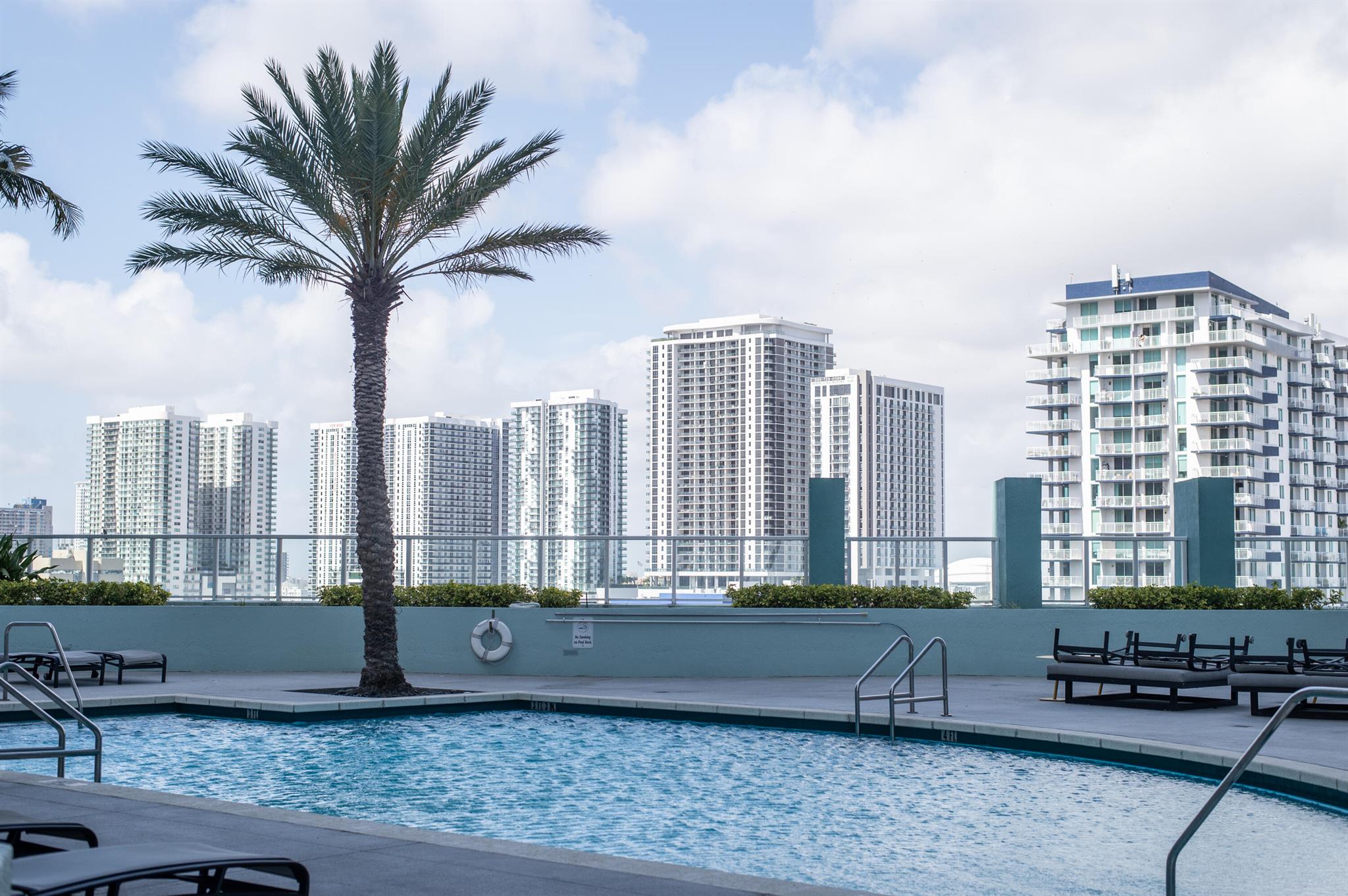 image Quantum On The Bay Condo8