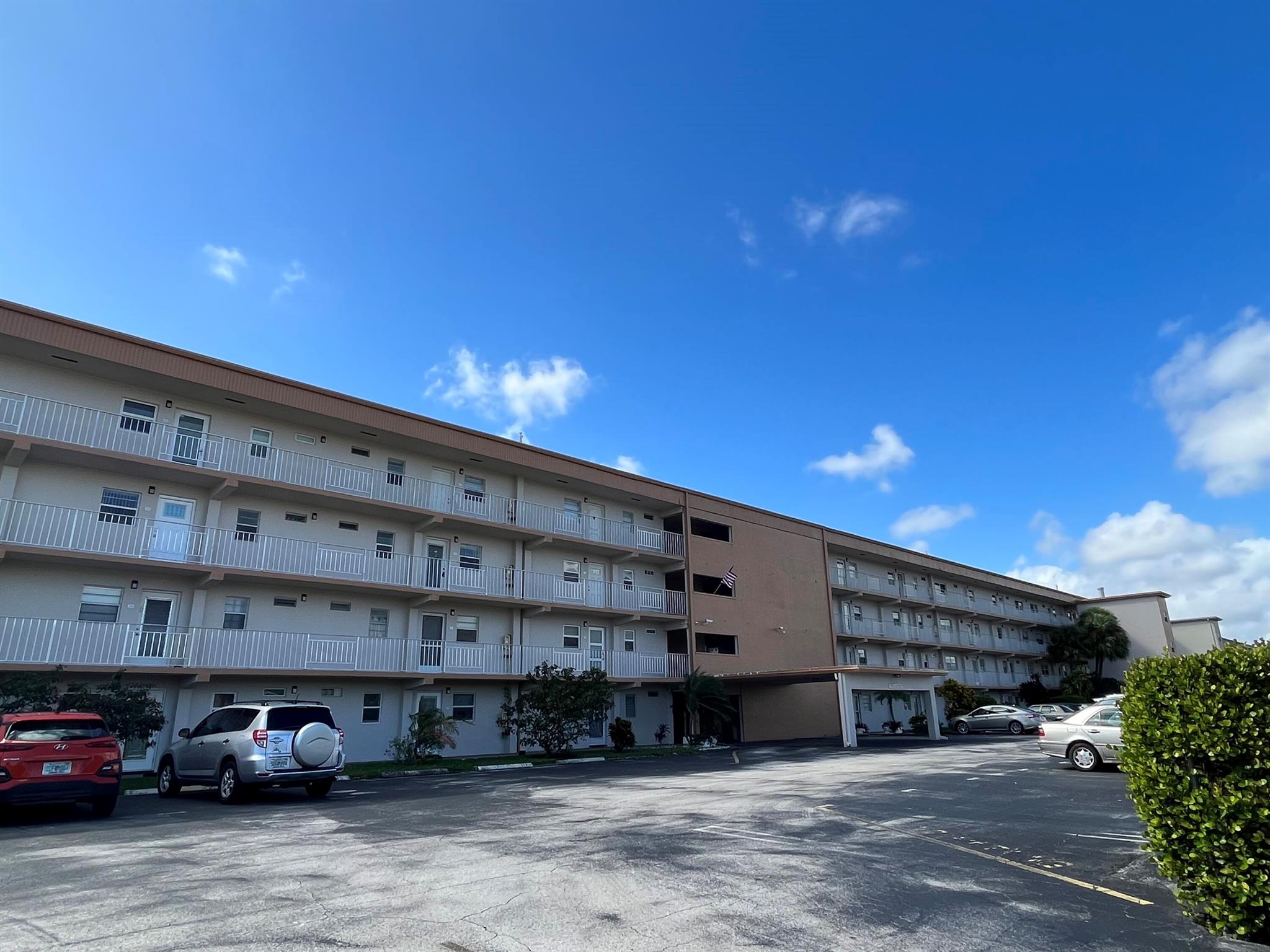 230 NE 26th Ave #414