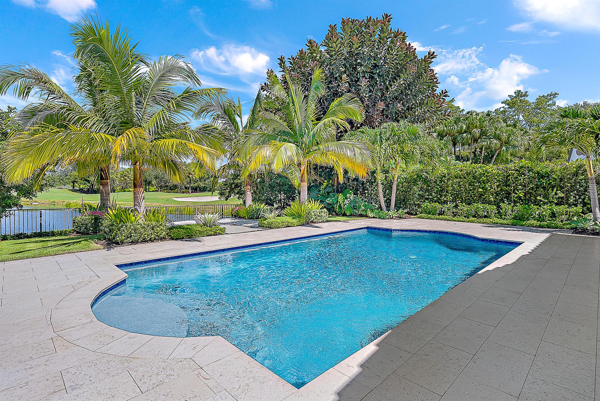 134 Golf Vlg Blvd Jupiter, FL 33458
