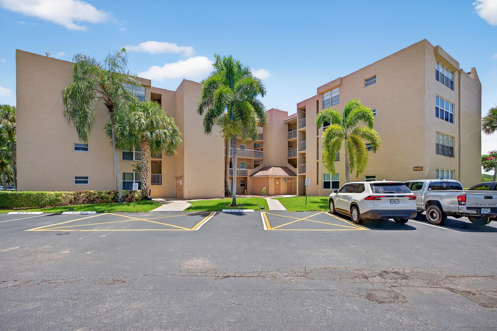 9480 Tangerine Pl #202