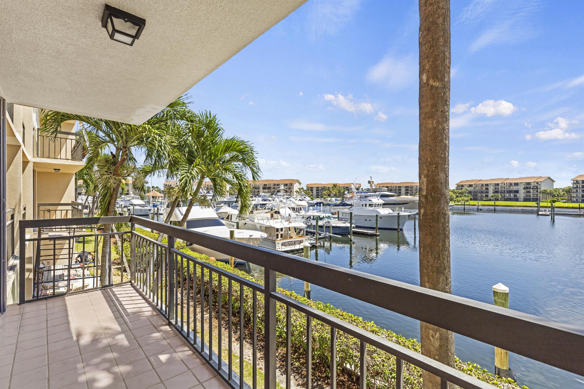 2401 Marina Isle 205th Way #205
