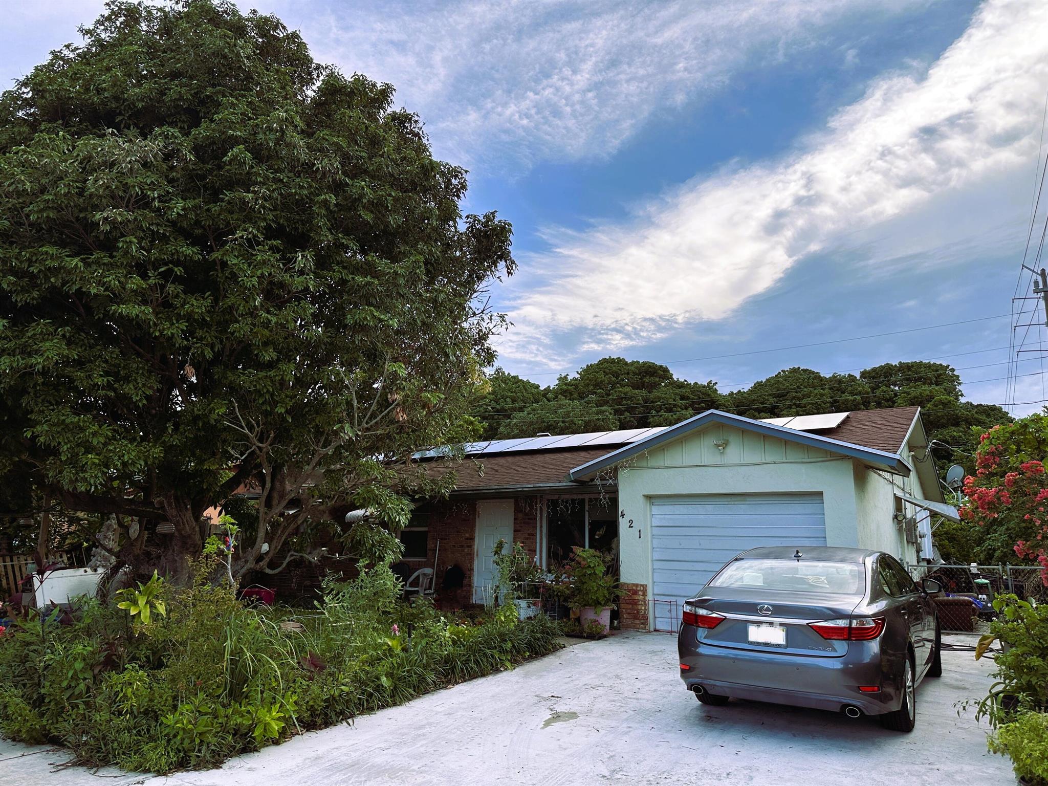 421 NW 7th Ct