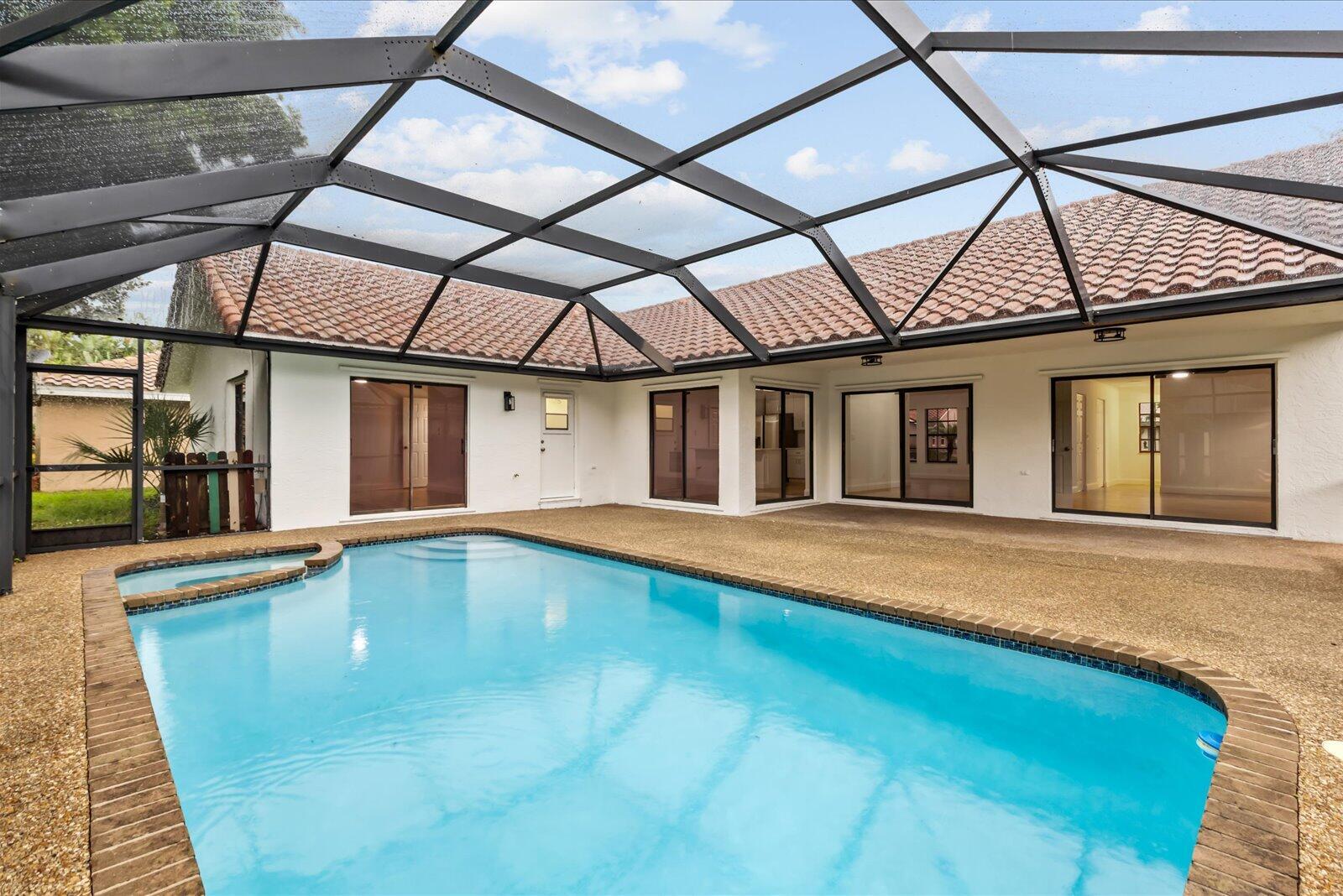 5024 NW 58th Ter