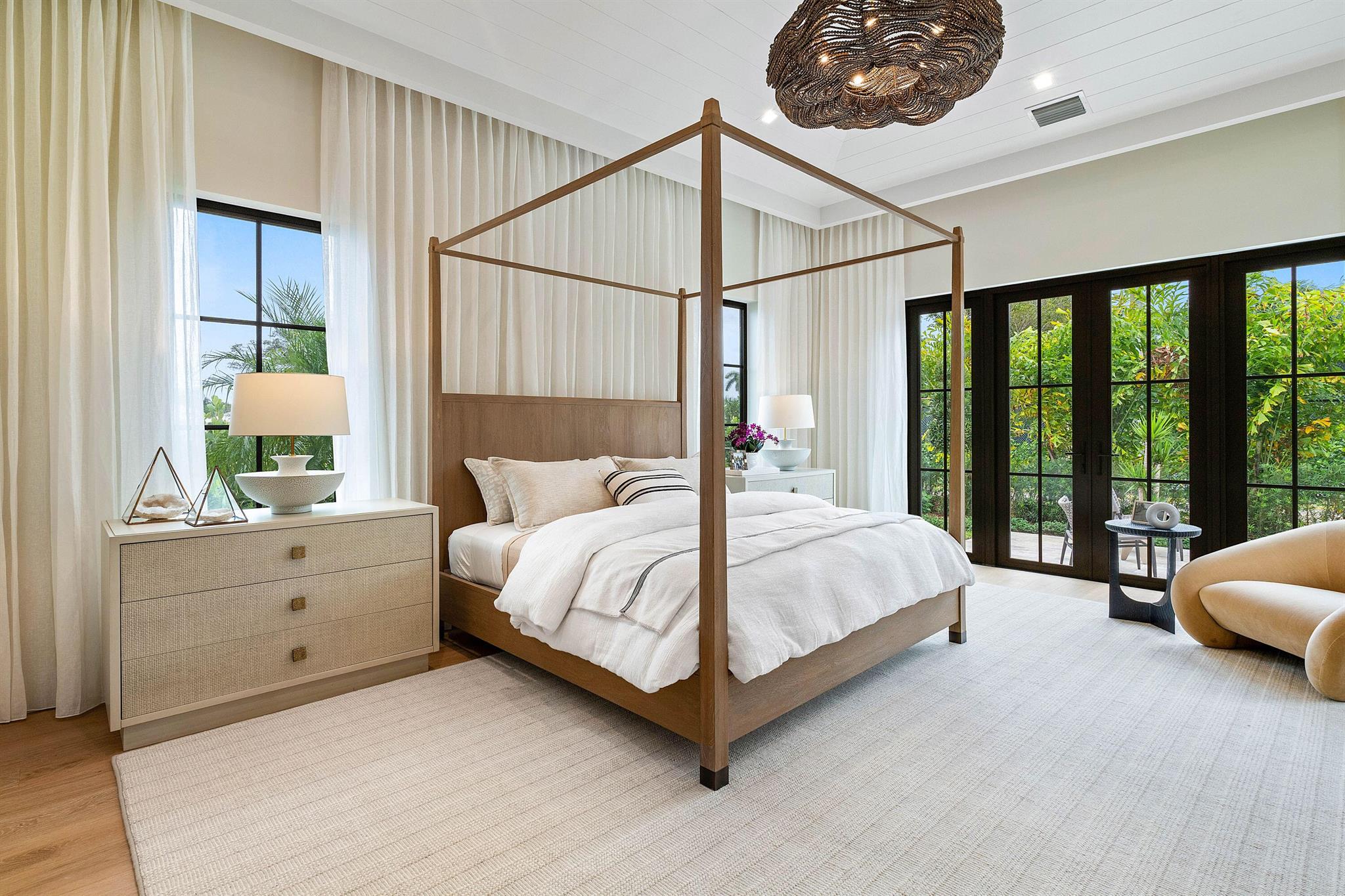 2912 Bluewater Cv Gulfstream, FL 33483