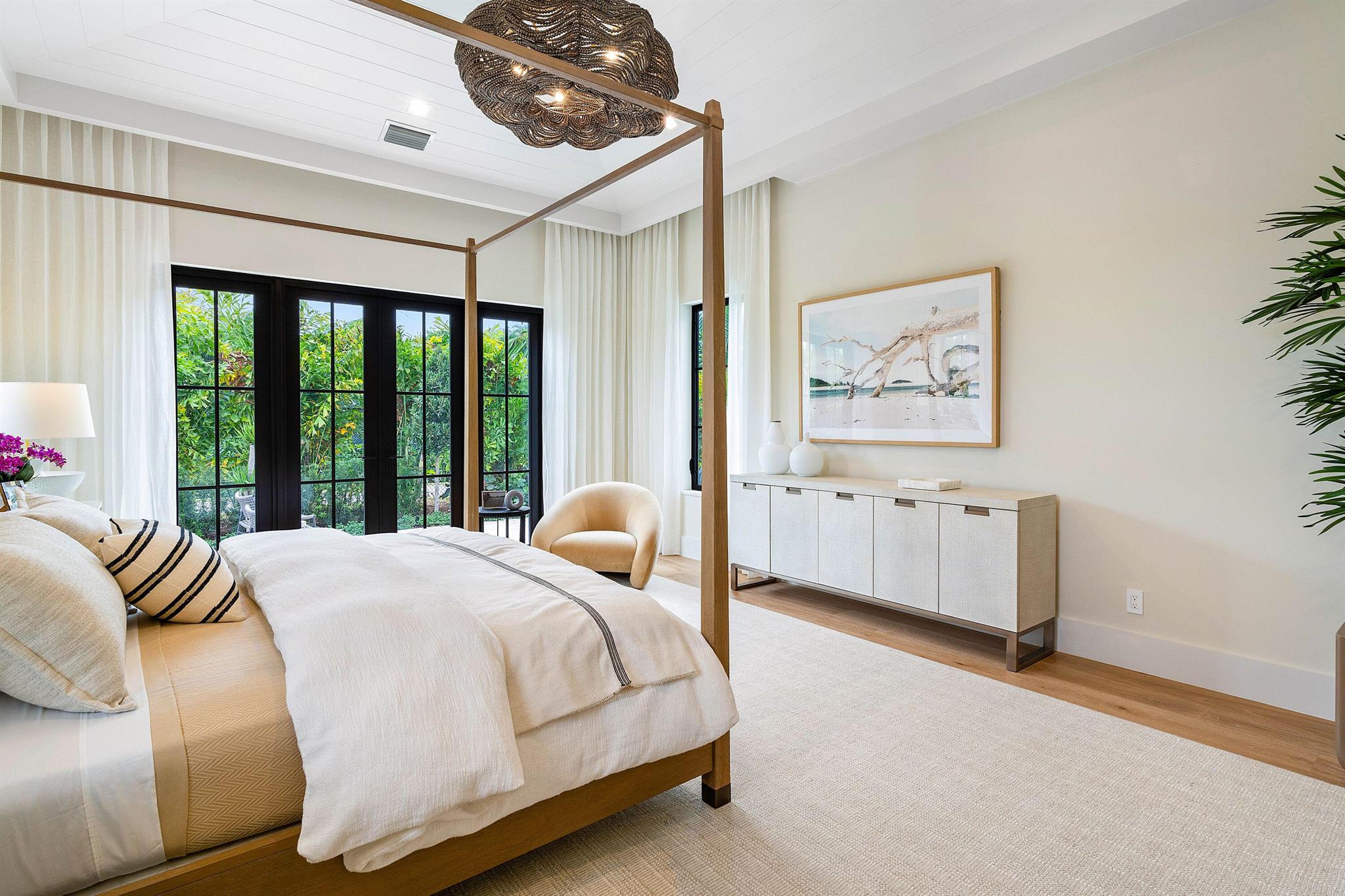 2912 Bluewater Cv Gulfstream, FL 33483