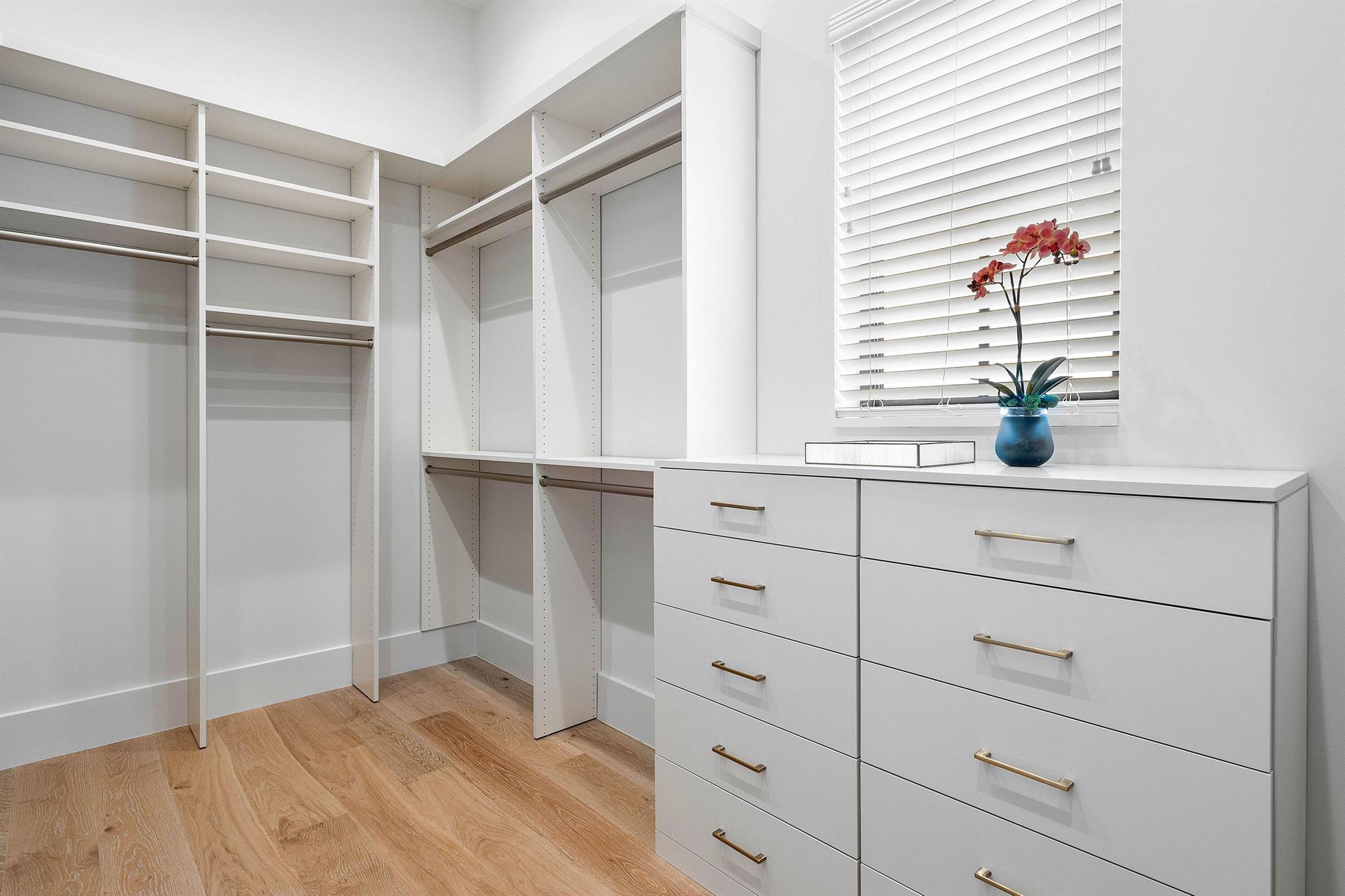 2912 Bluewater Cv Gulfstream, FL 33483