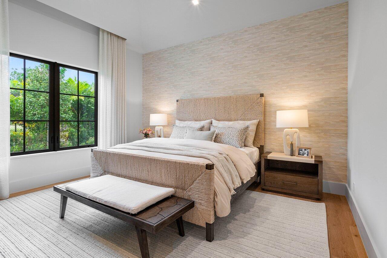 2912 Bluewater Cv Gulfstream, FL 33483