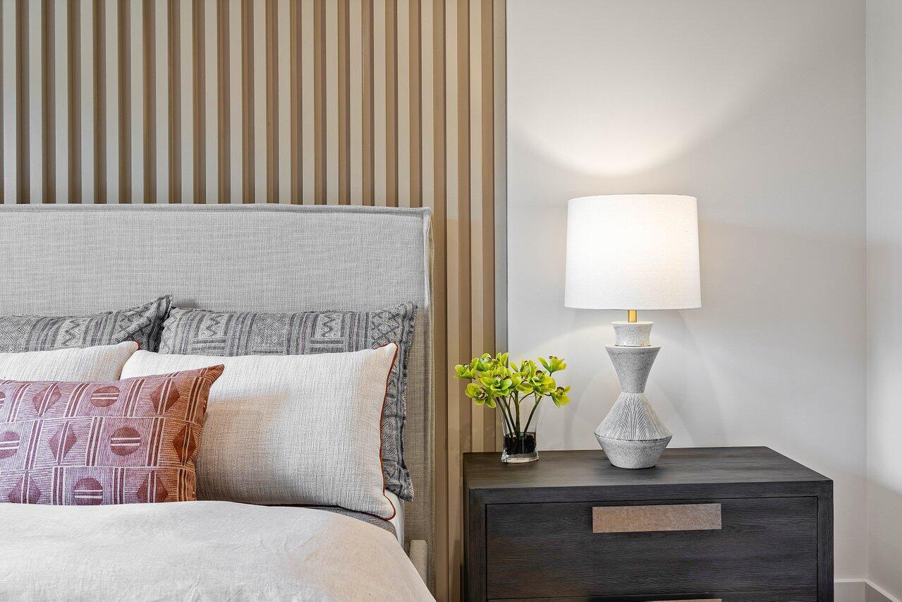 2912 Bluewater Cv Gulfstream, FL 33483