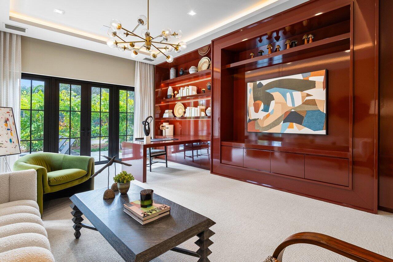 2912 Bluewater Cv Gulfstream, FL 33483