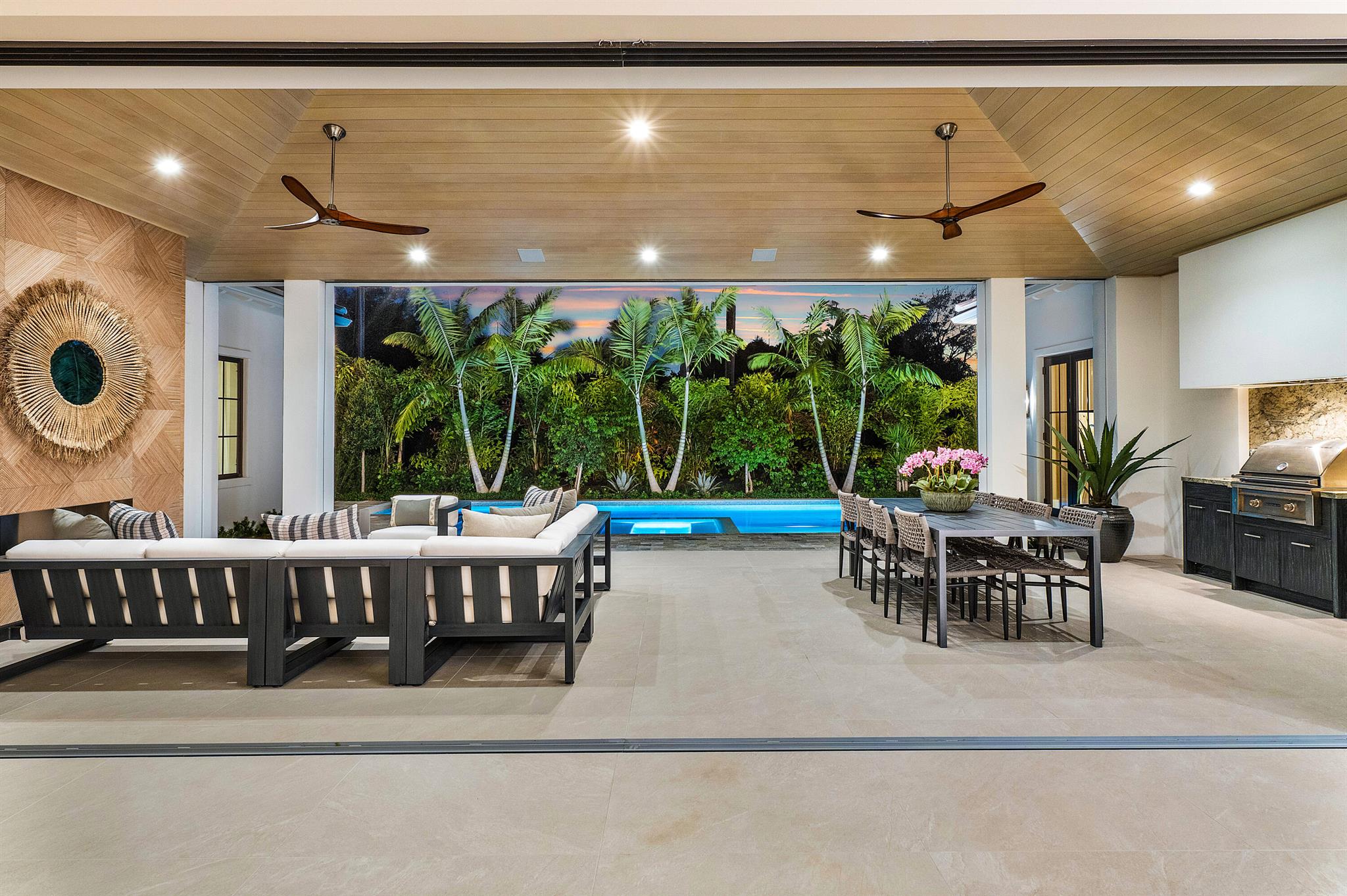 2912 Bluewater Cv Gulfstream, FL 33483