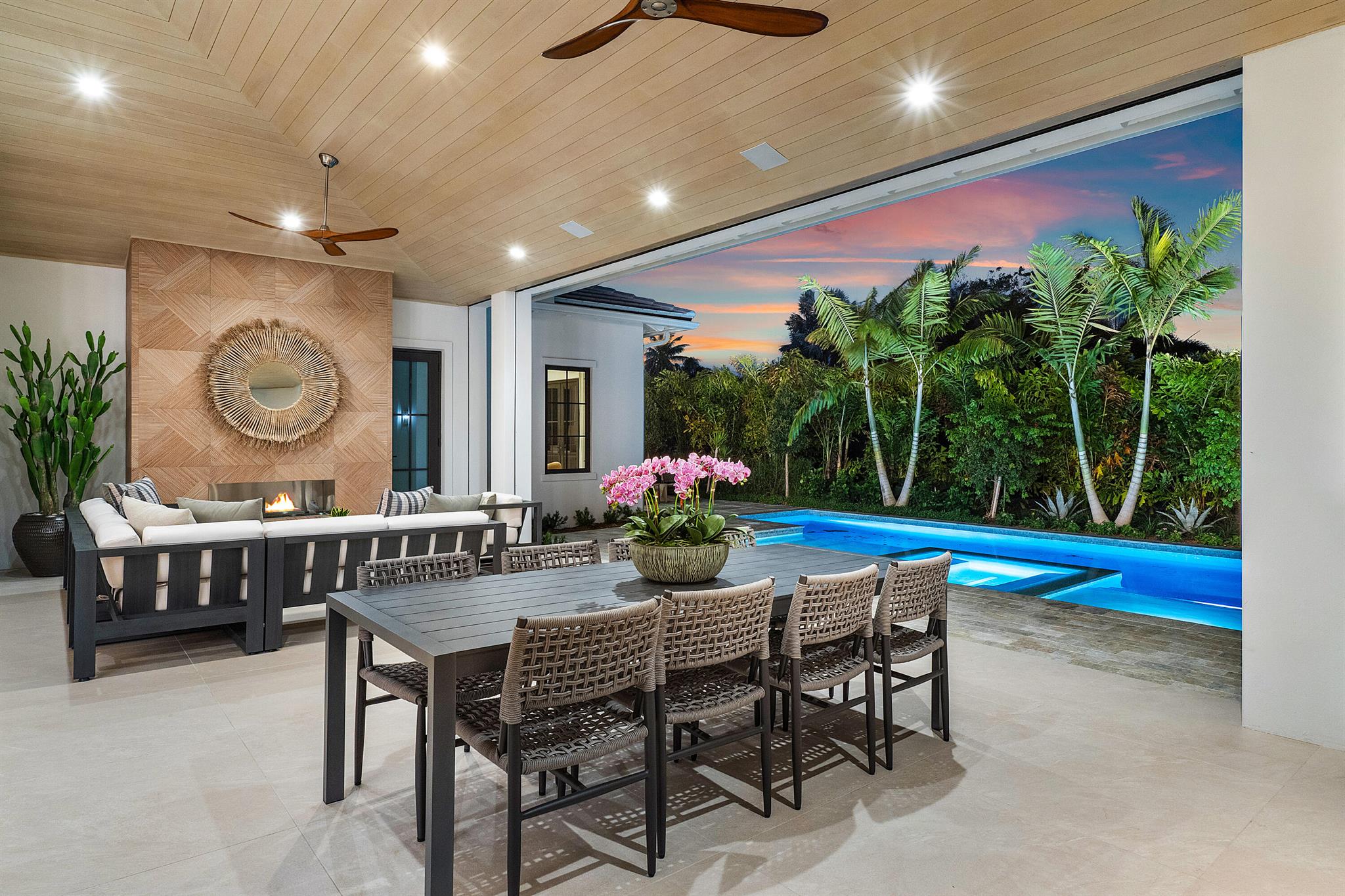 2912 Bluewater Cv Gulfstream, FL 33483