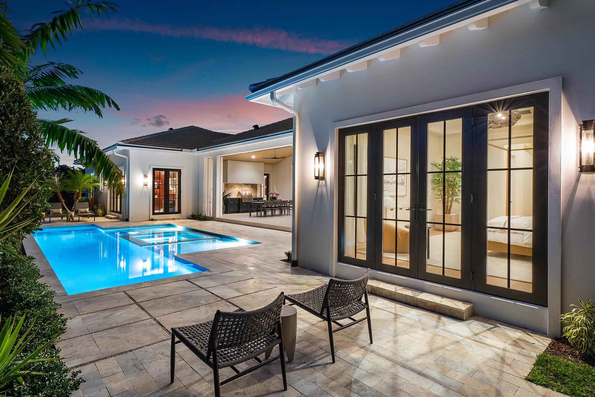 2912 Bluewater Cv Gulfstream, FL 33483