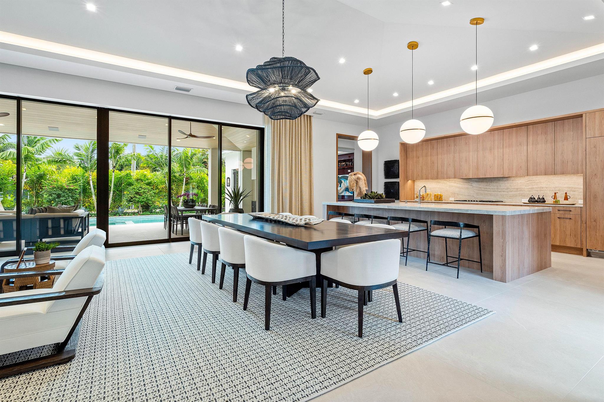 2912 Bluewater Cv Gulfstream, FL 33483