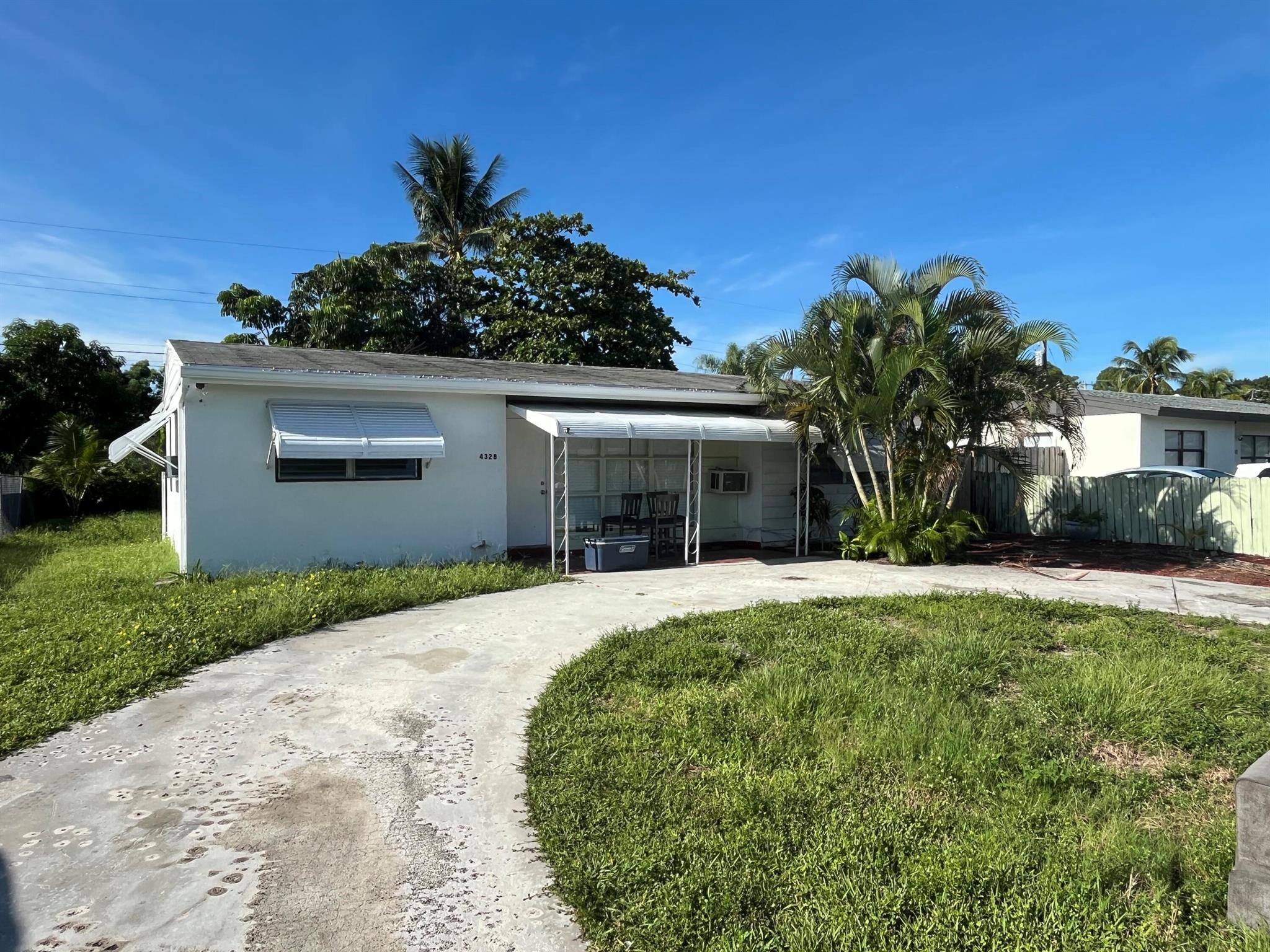 4328 Winchester Ln