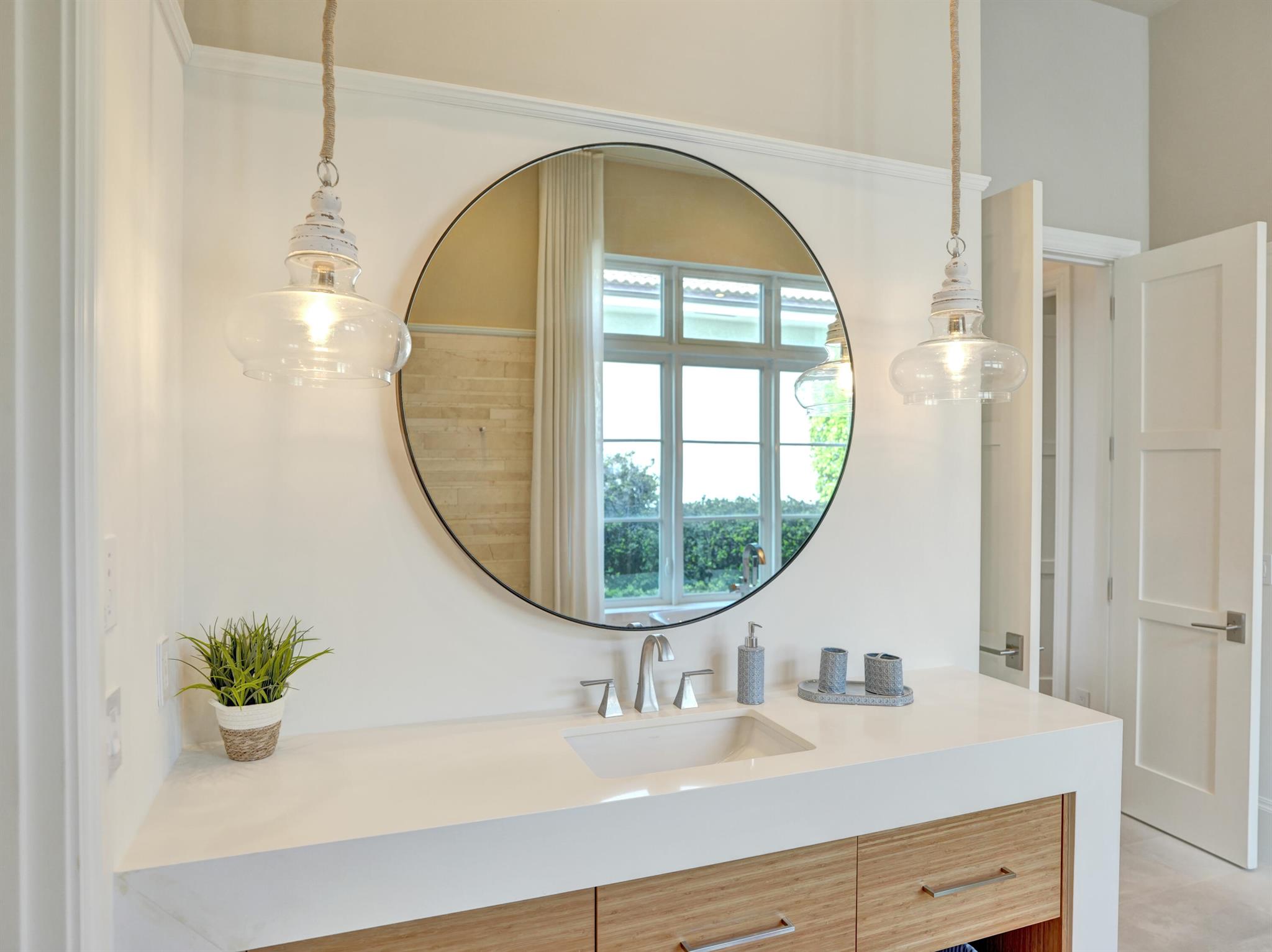 5120 NE 31st Ave Lighthouse Point, FL 33064