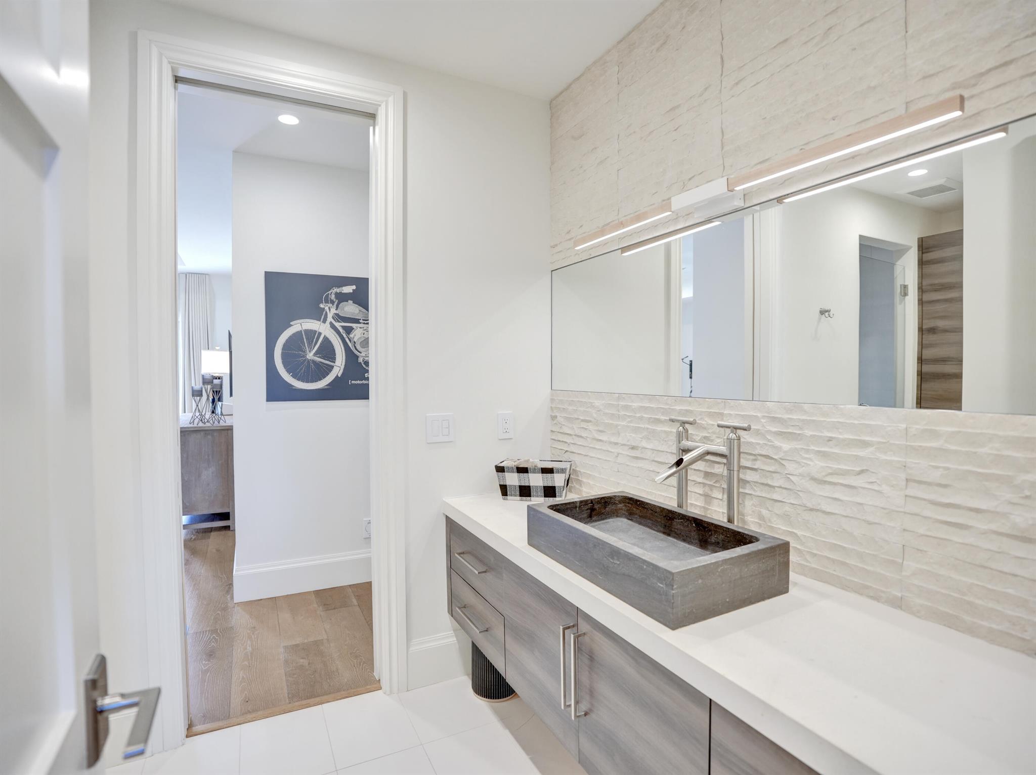 5120 NE 31st Ave Lighthouse Point, FL 33064