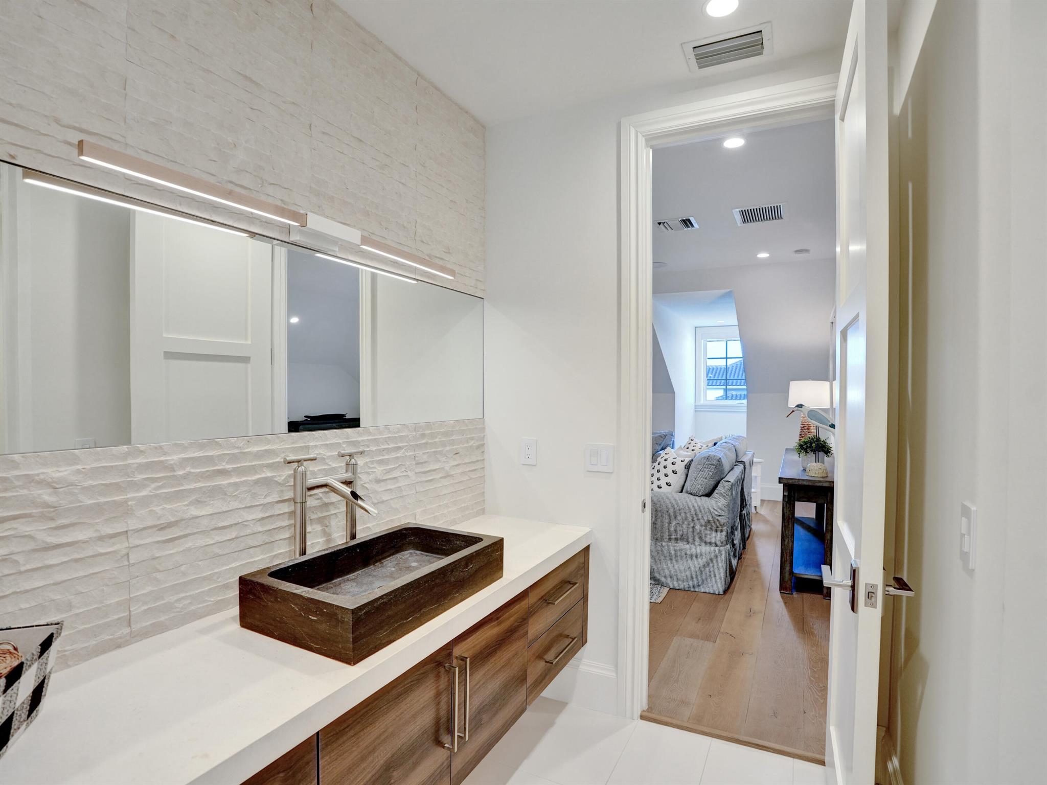 5120 NE 31st Ave Lighthouse Point, FL 33064