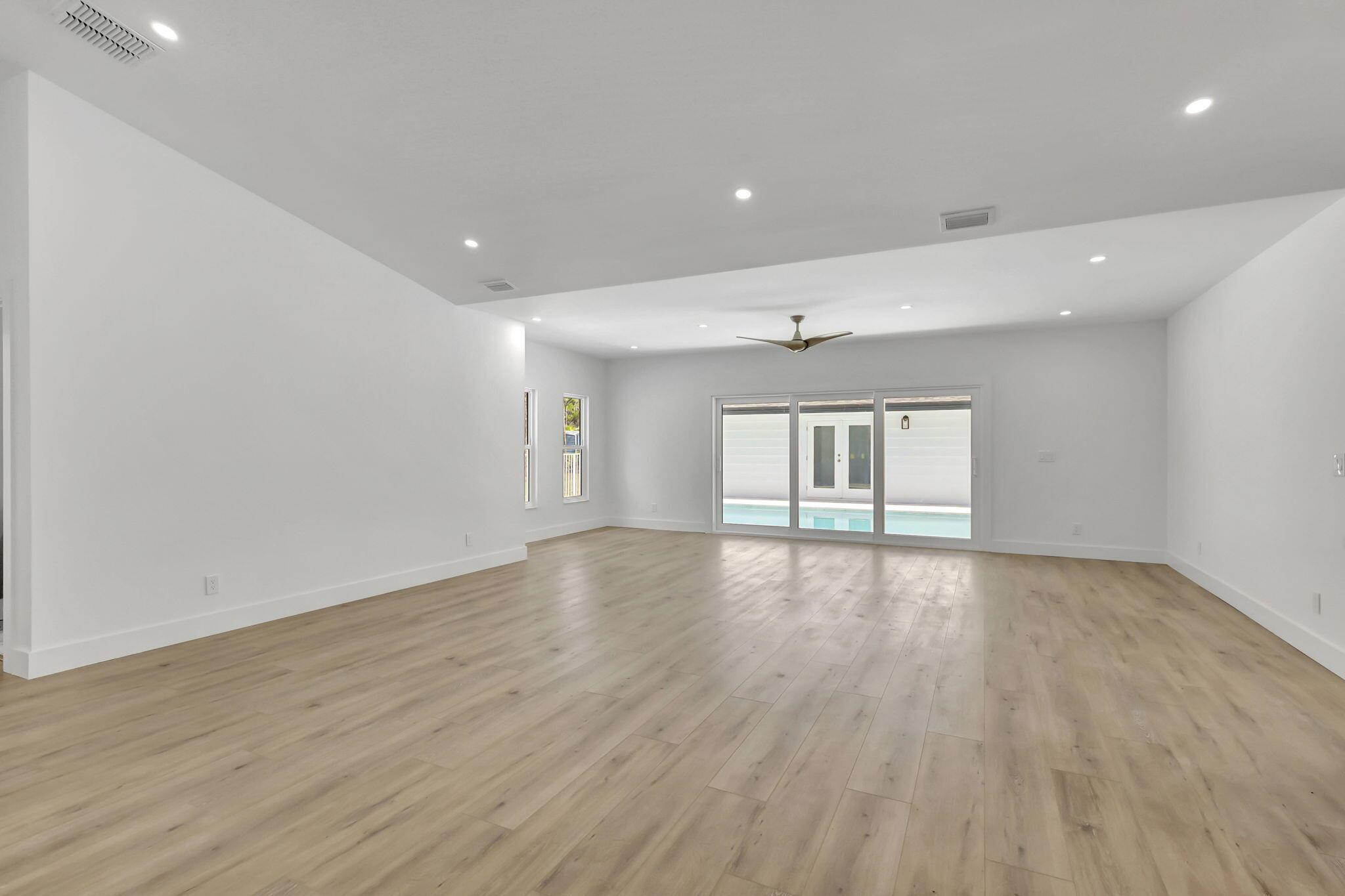 15388 133rd Ter Jupiter, FL 33478