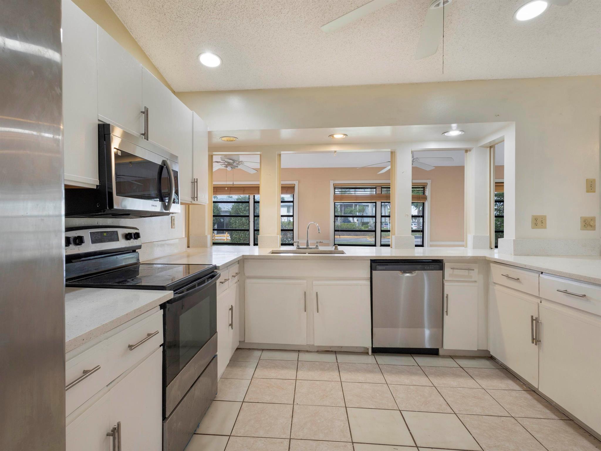 1201 Pine Sage Cir West Palm Beach, FL 33409