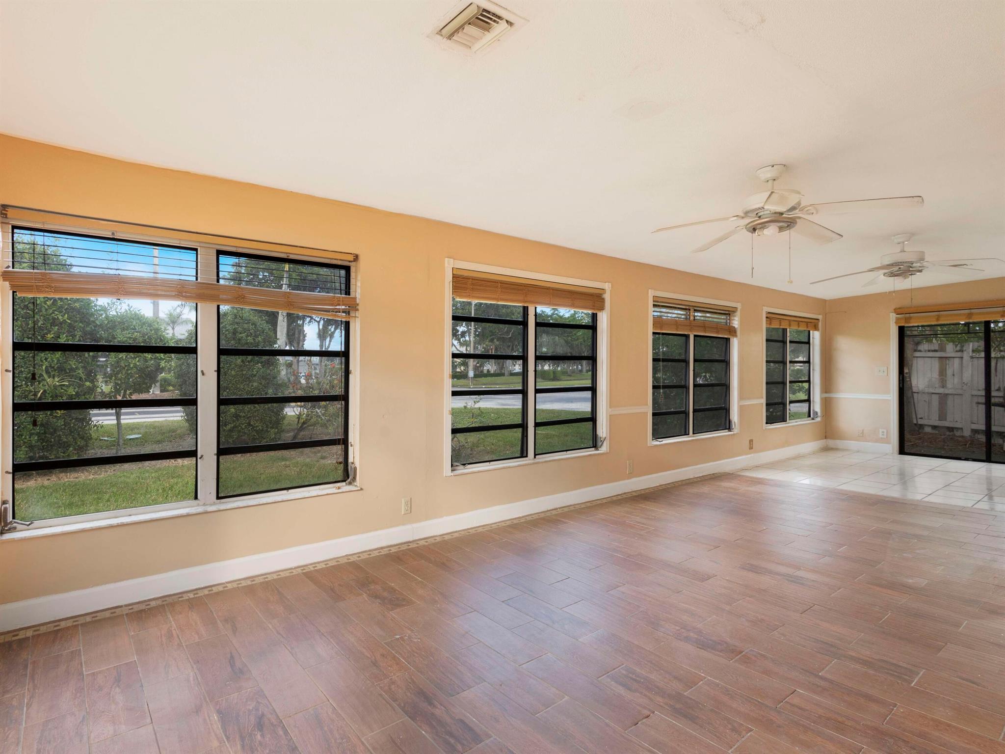 1201 Pine Sage Cir West Palm Beach, FL 33409