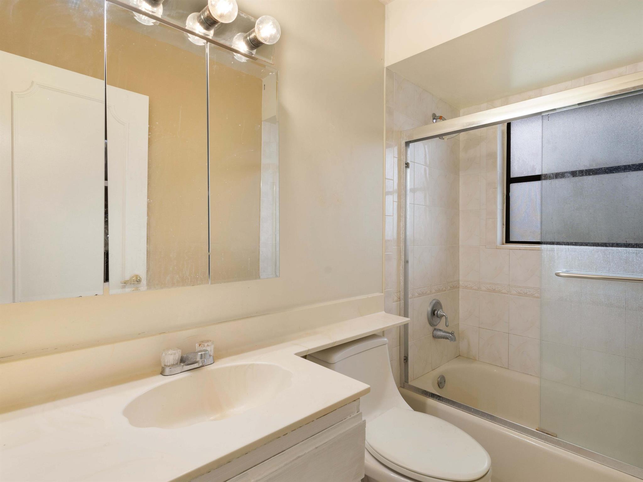 1201 Pine Sage Cir West Palm Beach, FL 33409