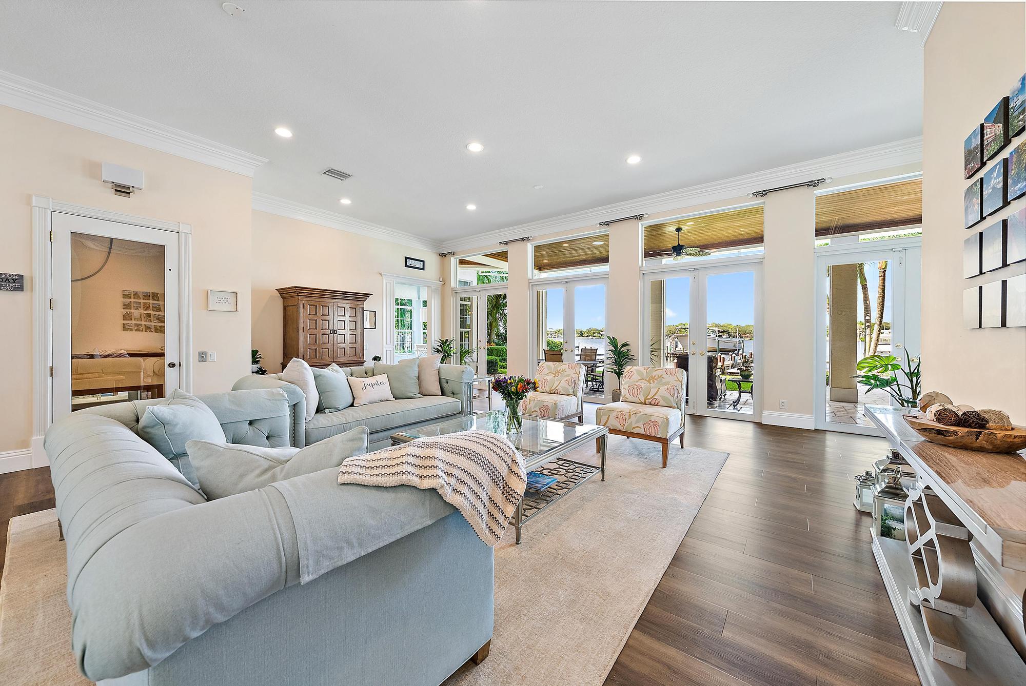 18137 Palm Pt Dr Jupiter, FL 33458