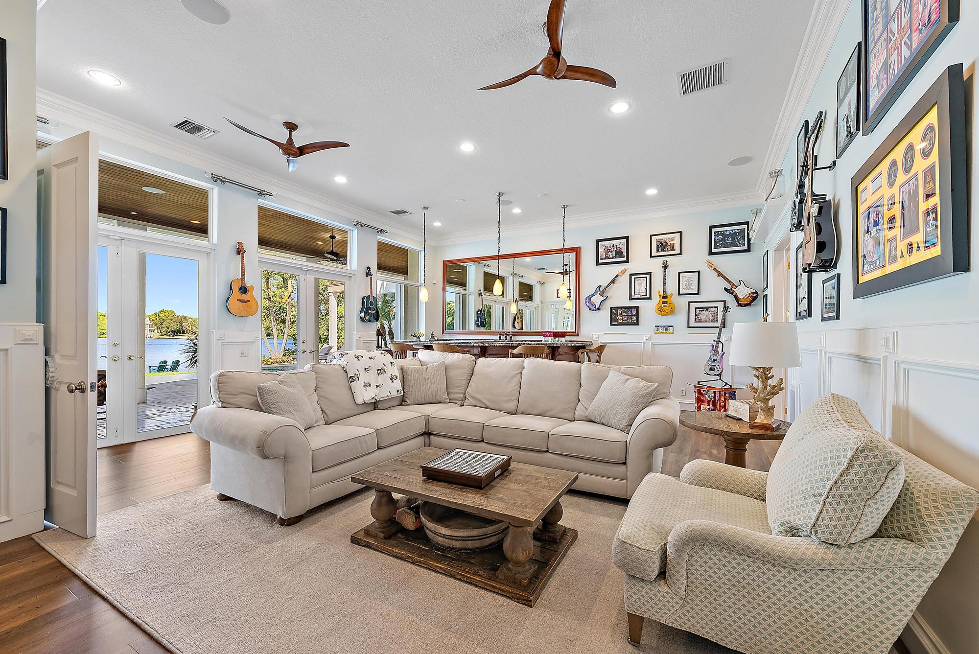 18137 Palm Pt Dr Jupiter, FL 33458