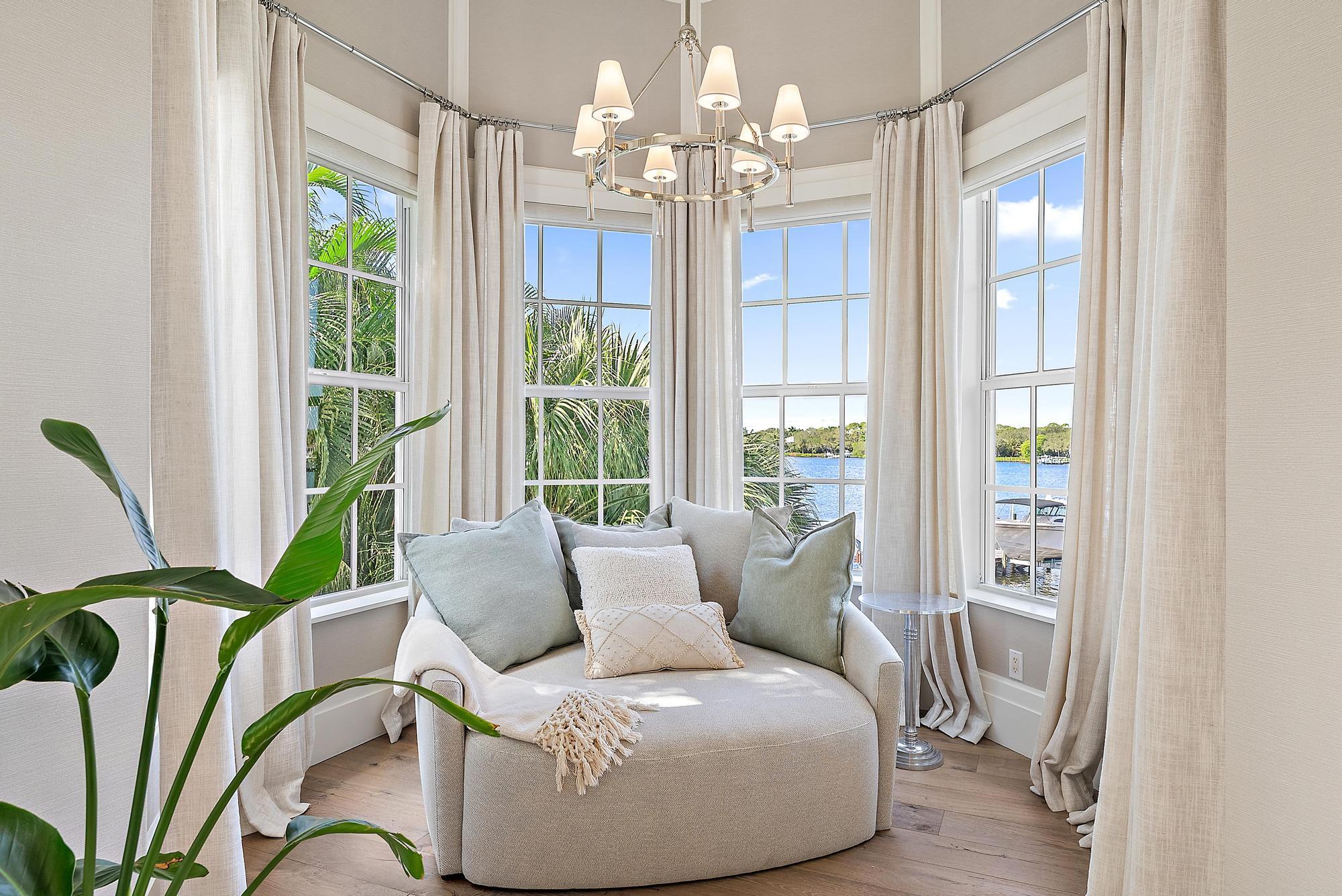 18137 Palm Pt Dr Jupiter, FL 33458