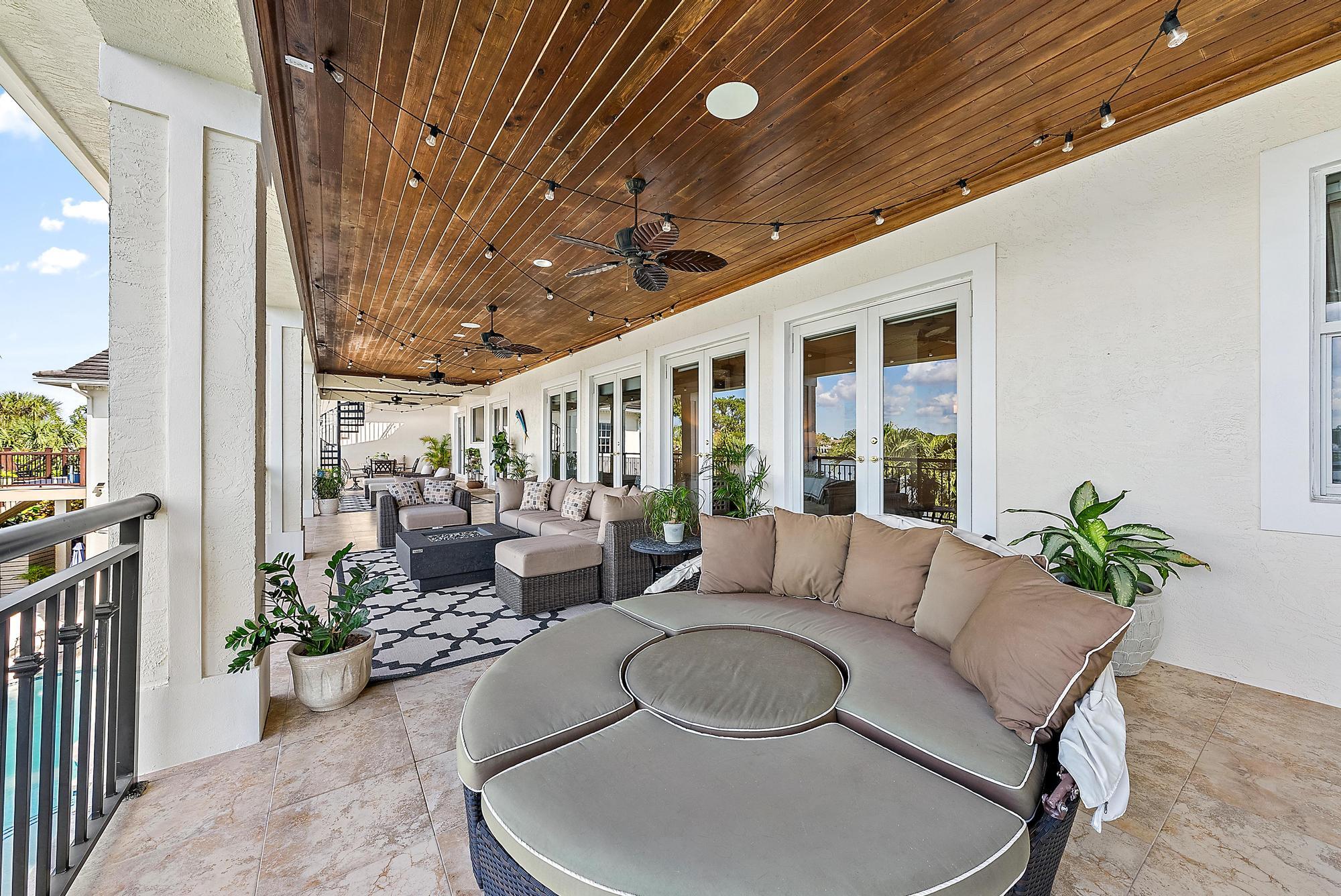 18137 Palm Pt Dr Jupiter, FL 33458