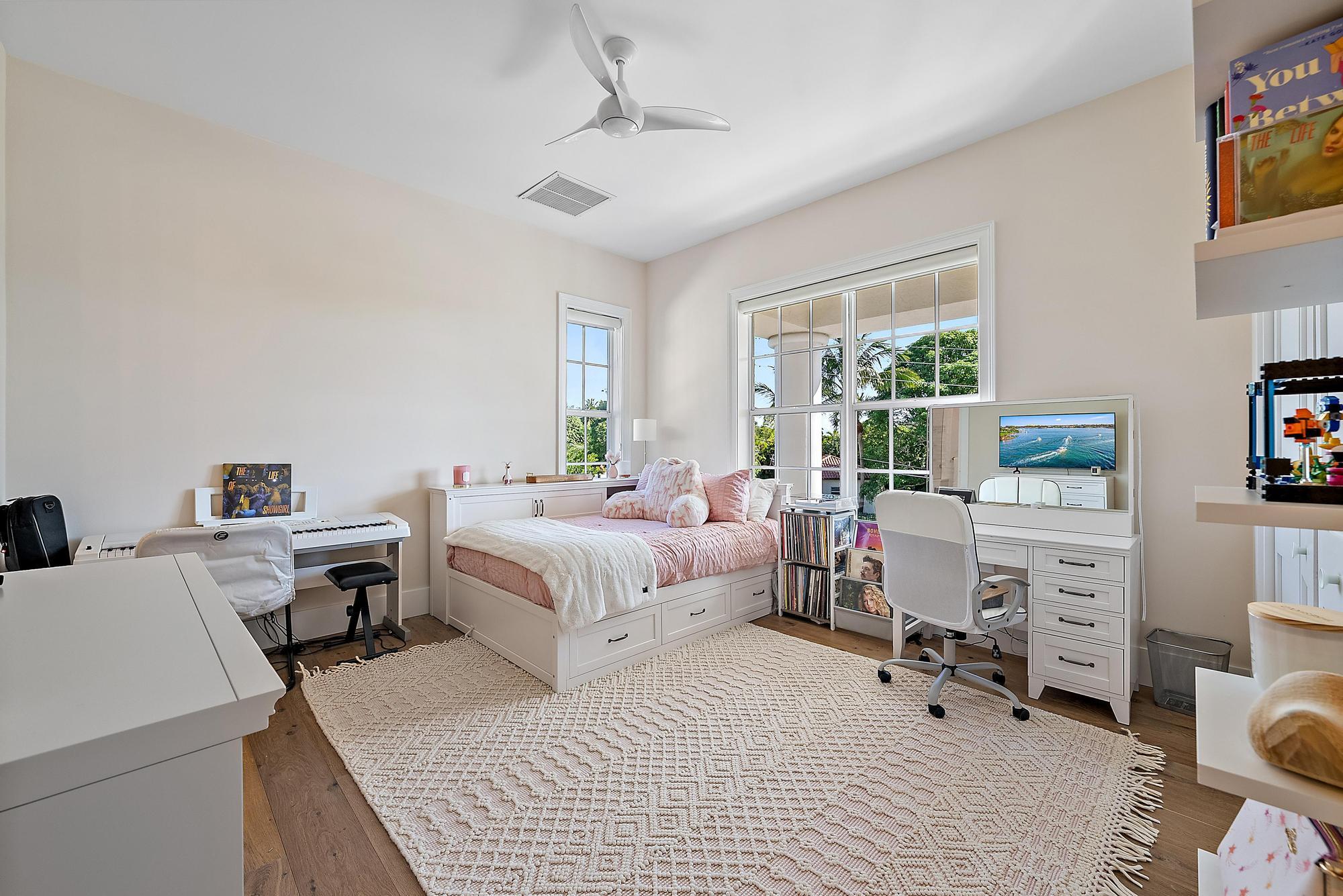 18137 Palm Pt Dr Jupiter, FL 33458