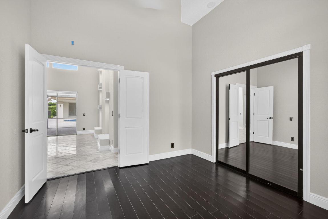 1295 Longlea Ter Wellington, FL 33414