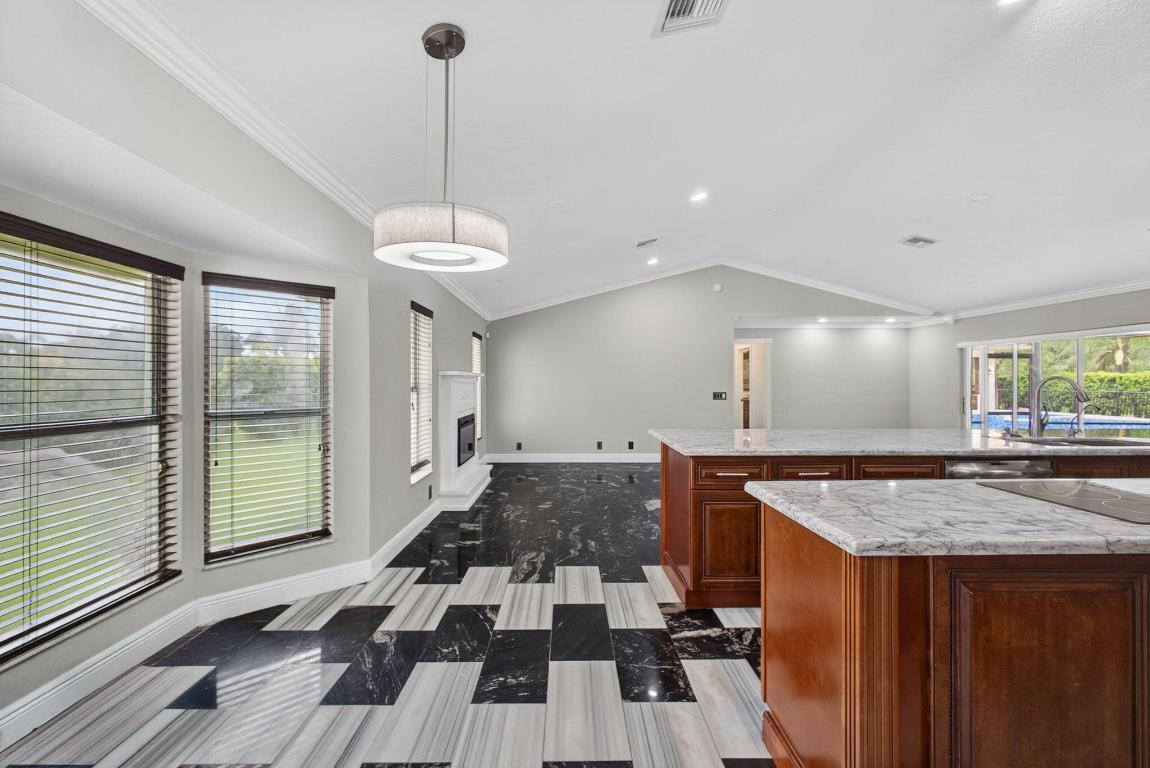 1295 Longlea Ter Wellington, FL 33414