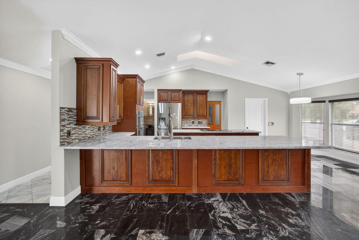 1295 Longlea Ter Wellington, FL 33414