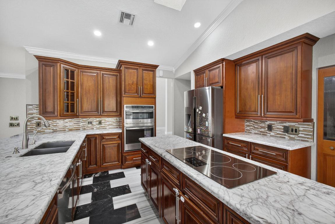 1295 Longlea Ter Wellington, FL 33414