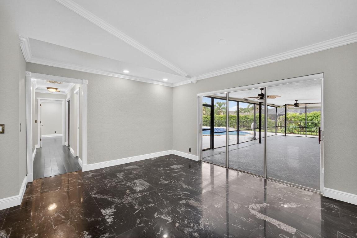 1295 Longlea Ter Wellington, FL 33414