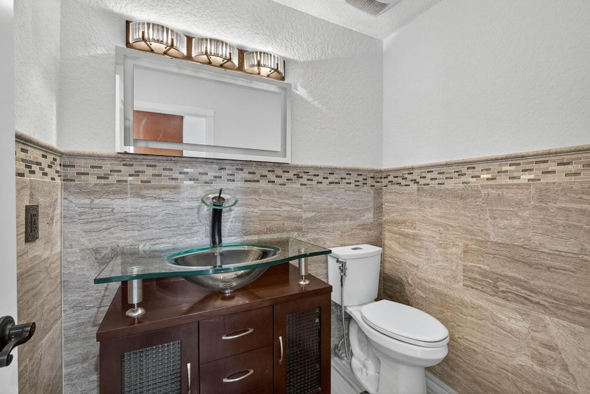 1295 Longlea Ter Wellington, FL 33414