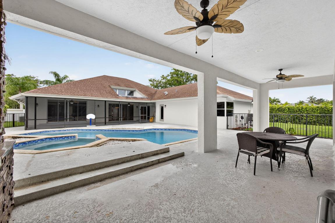 1295 Longlea Ter Wellington, FL 33414