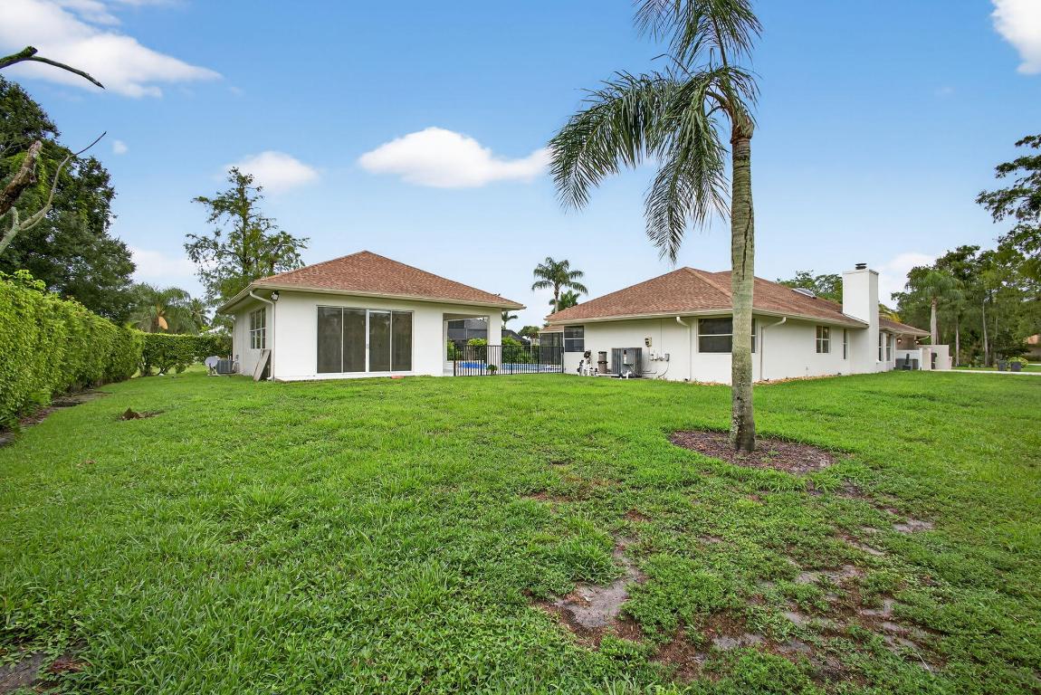 1295 Longlea Ter Wellington, FL 33414