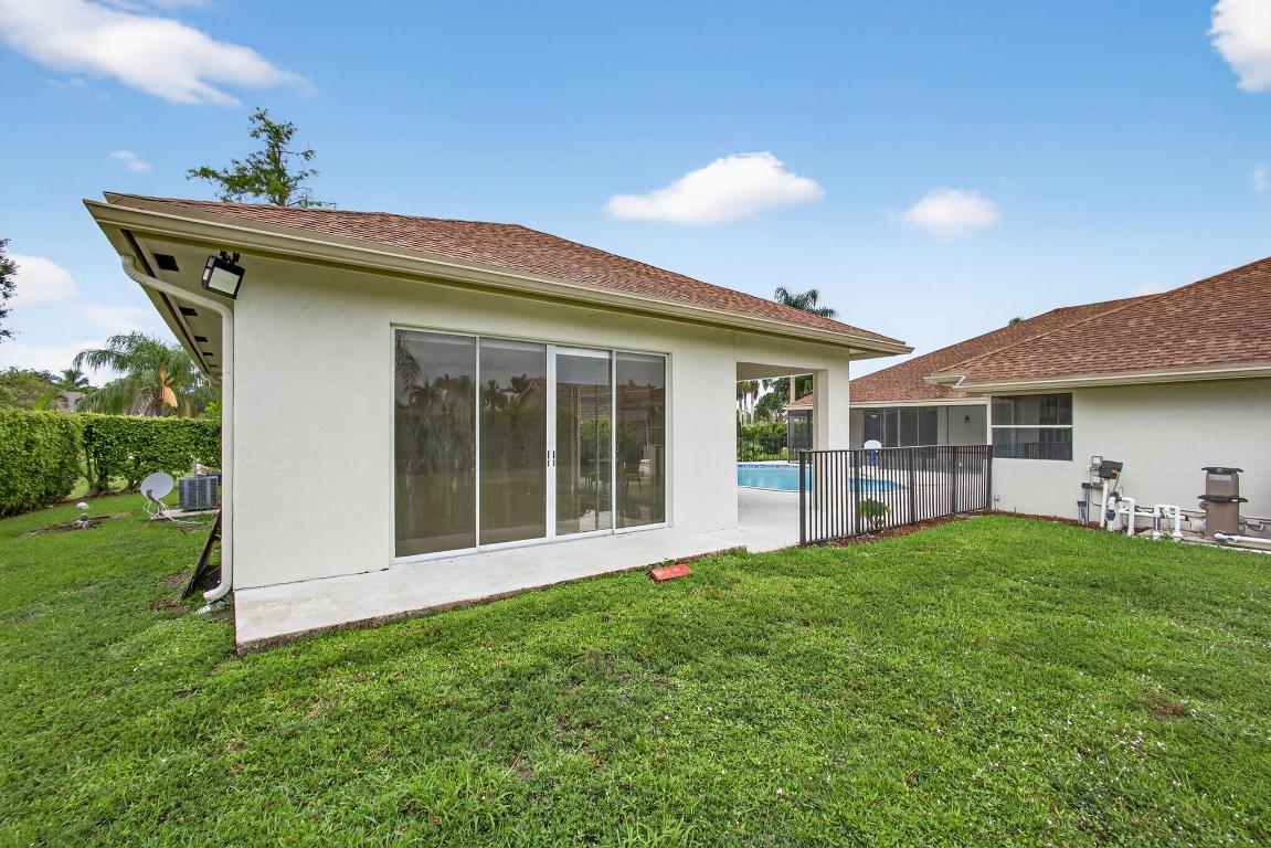 1295 Longlea Ter Wellington, FL 33414