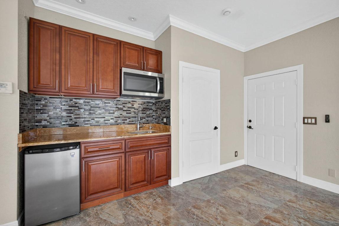 1295 Longlea Ter Wellington, FL 33414