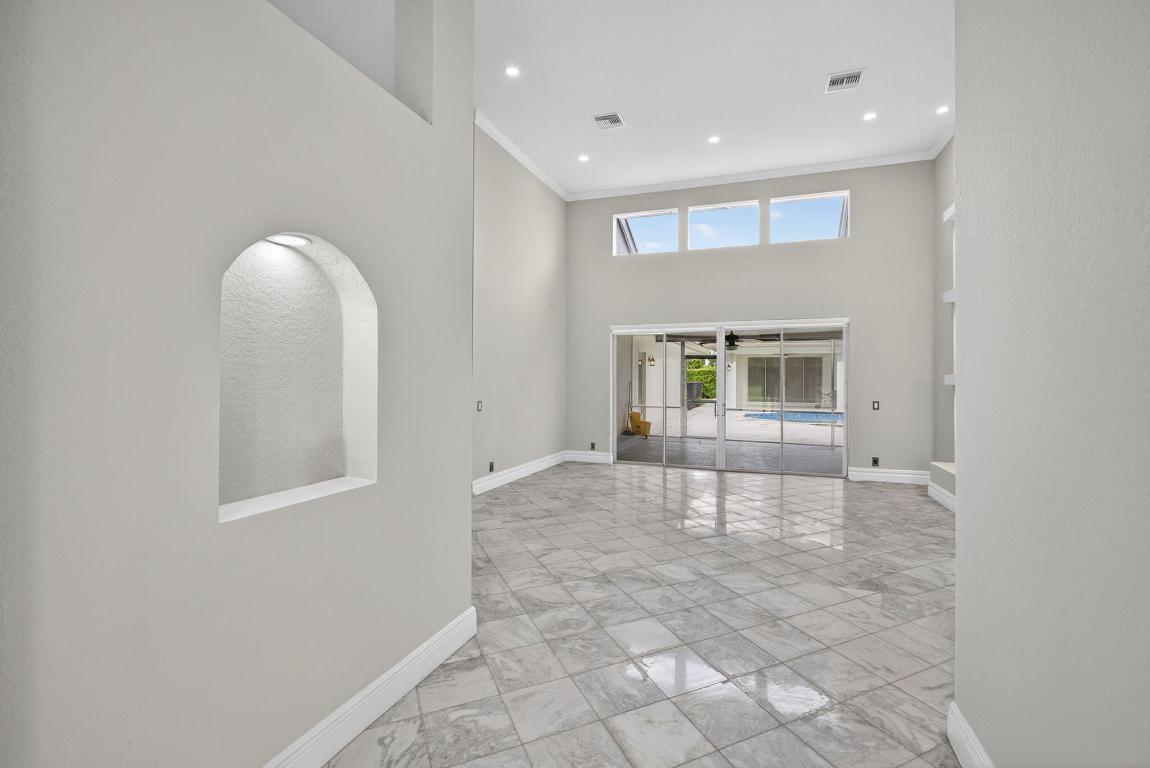 1295 Longlea Ter Wellington, FL 33414